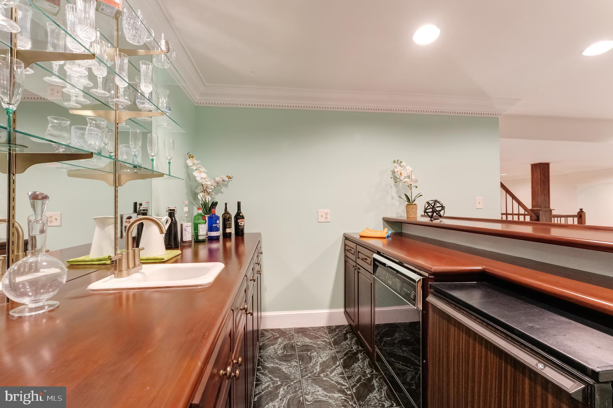 GOLDEN WOODS - Residential