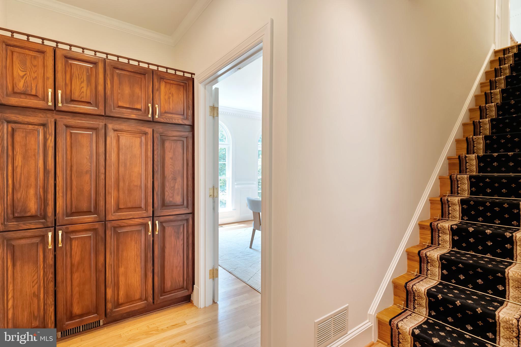 GOLDEN WOODS - Residential