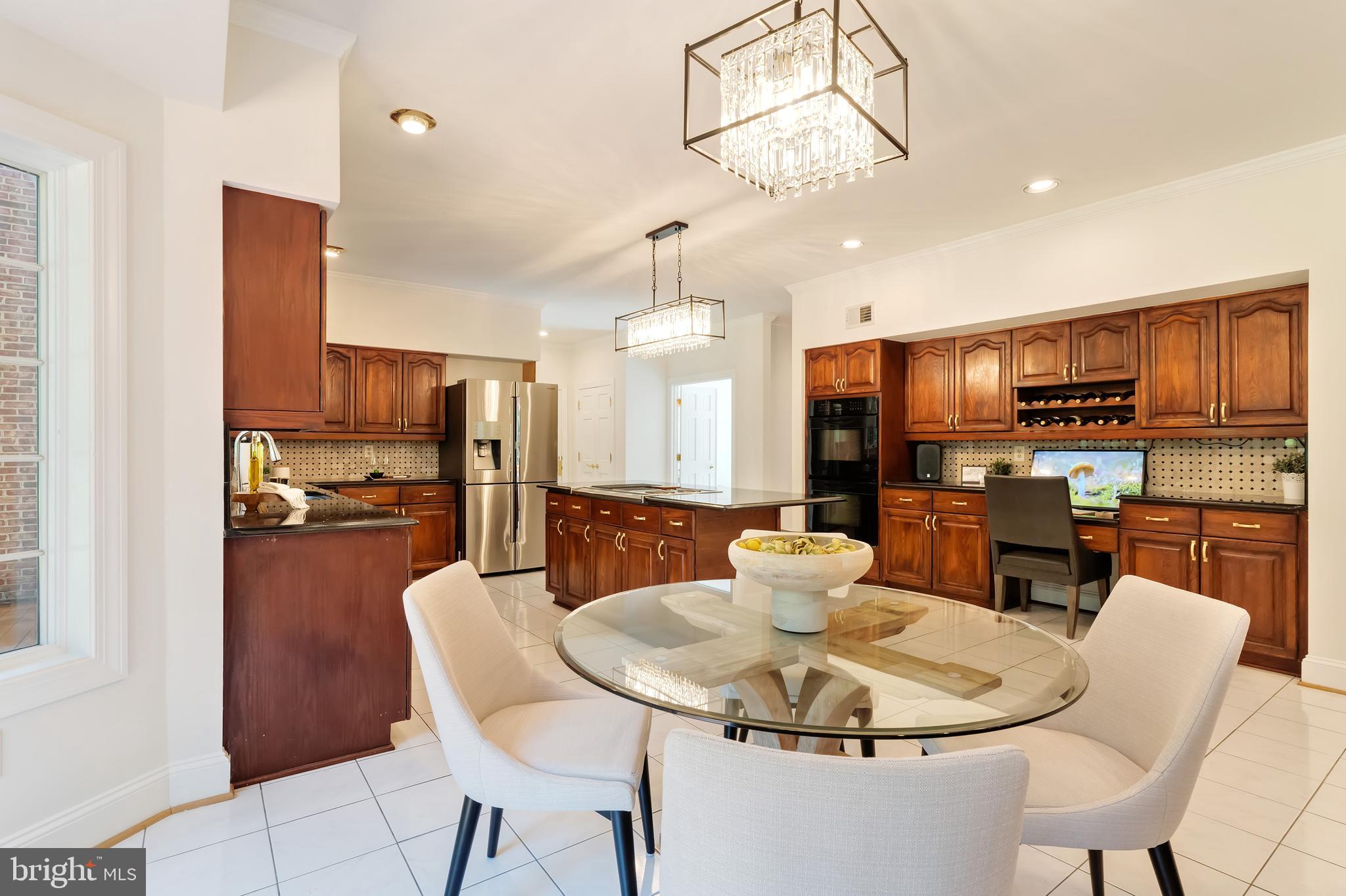 GOLDEN WOODS - Residential