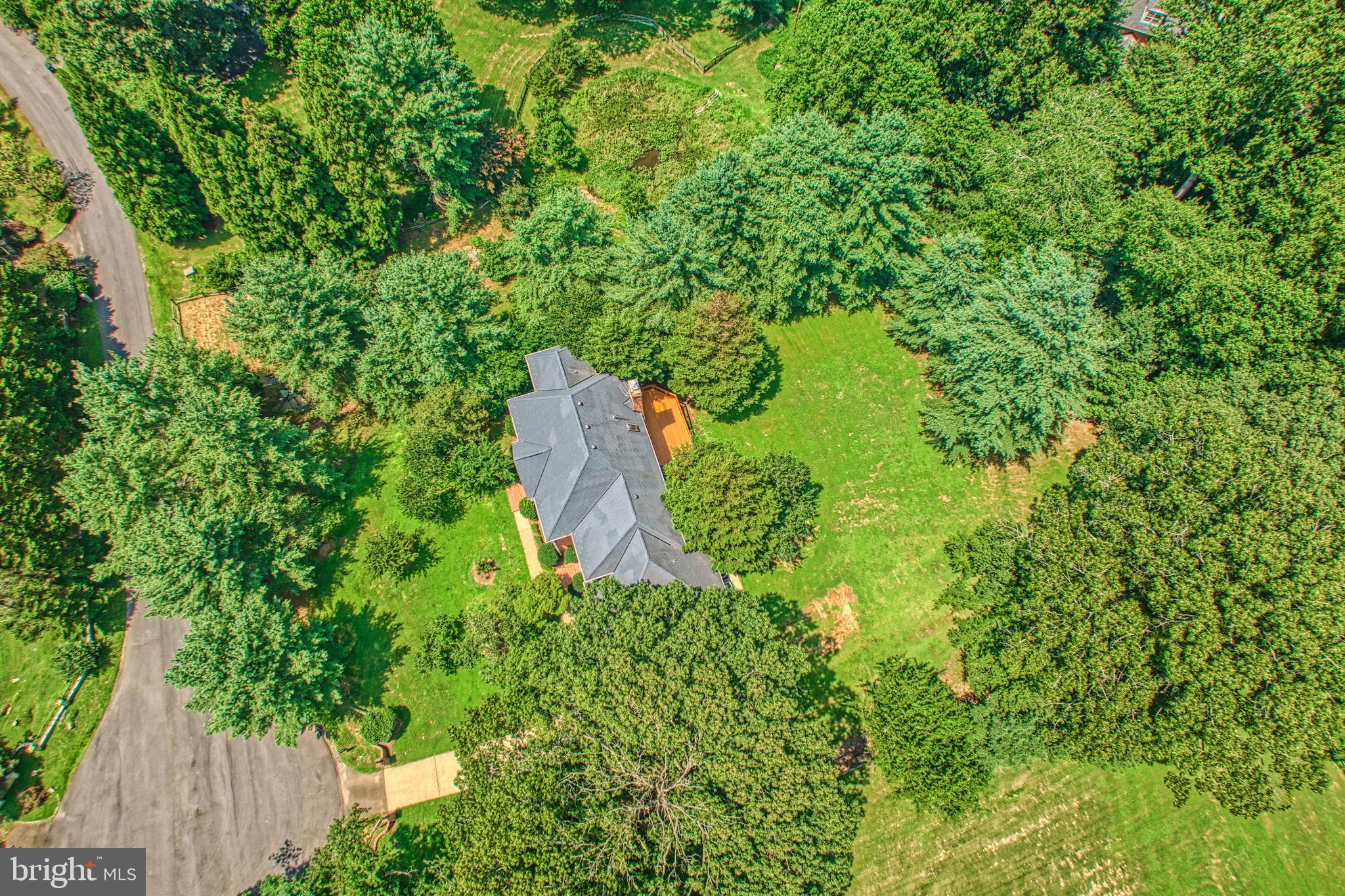 GOLDEN WOODS - Residential