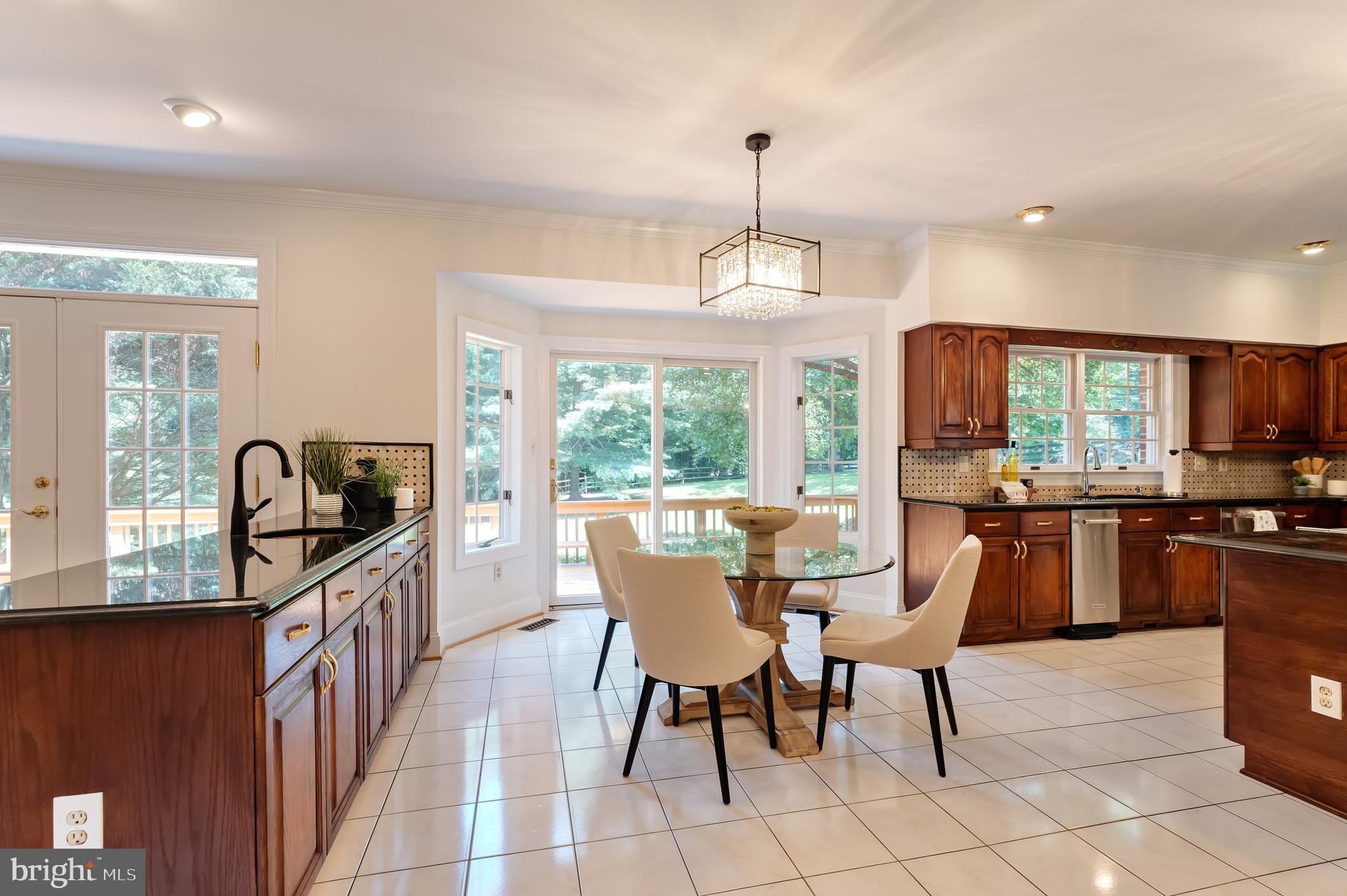 GOLDEN WOODS - Residential