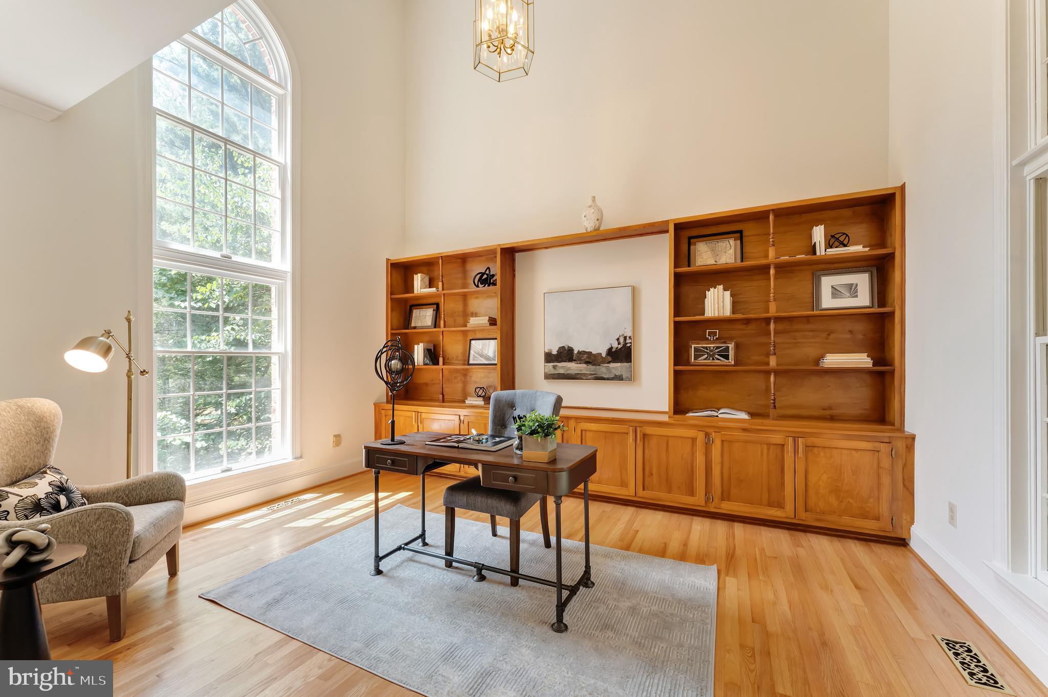 GOLDEN WOODS - Residential