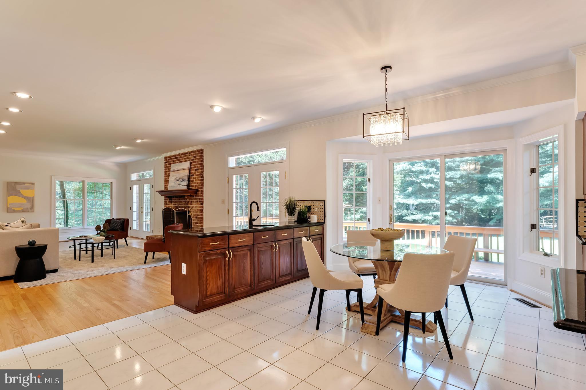 GOLDEN WOODS - Residential