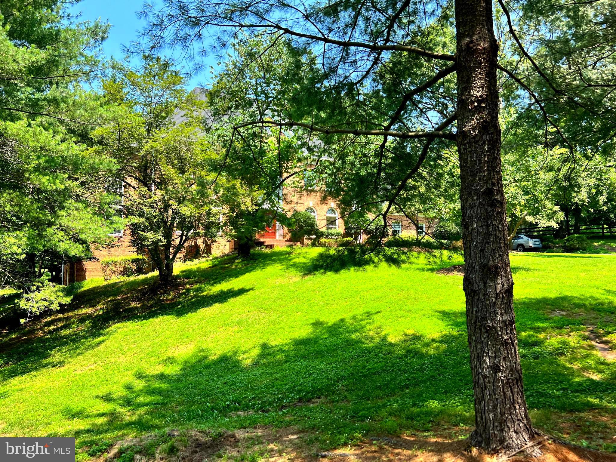 GOLDEN WOODS - Residential