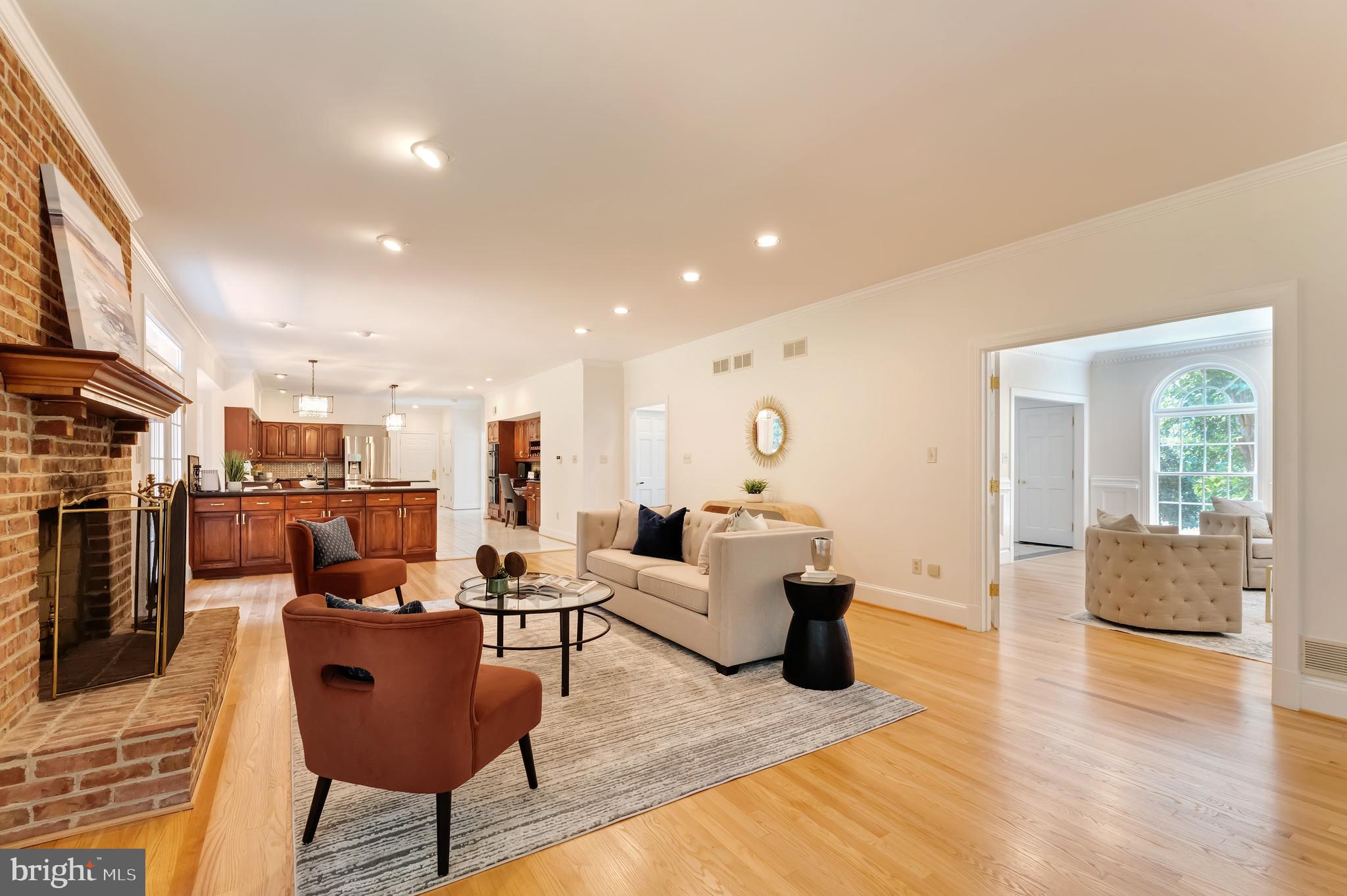 GOLDEN WOODS - Residential