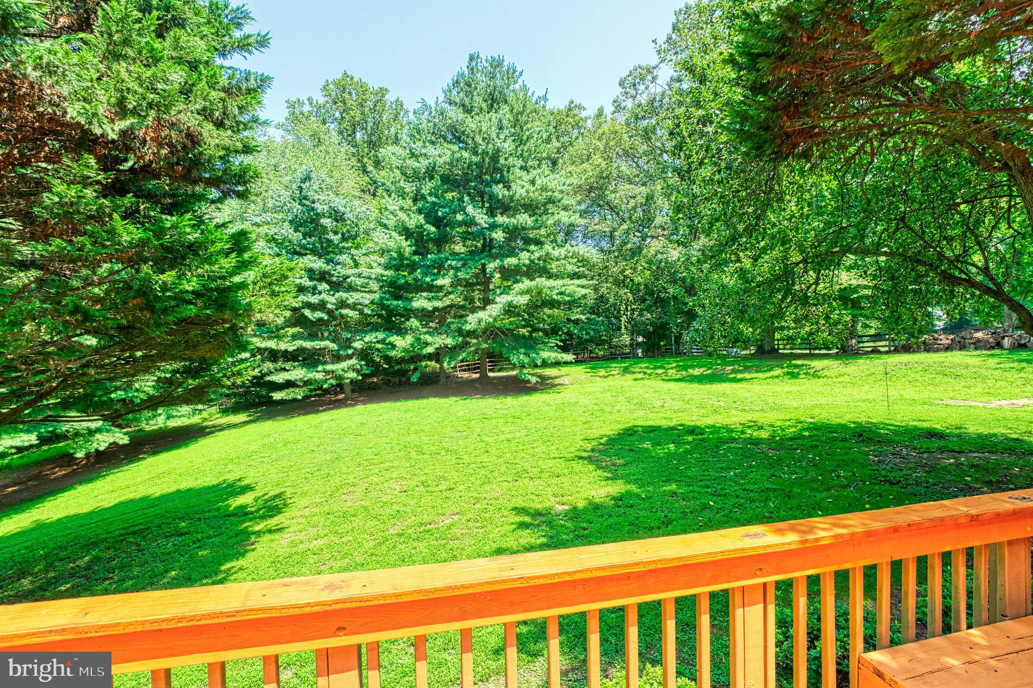 GOLDEN WOODS - Residential