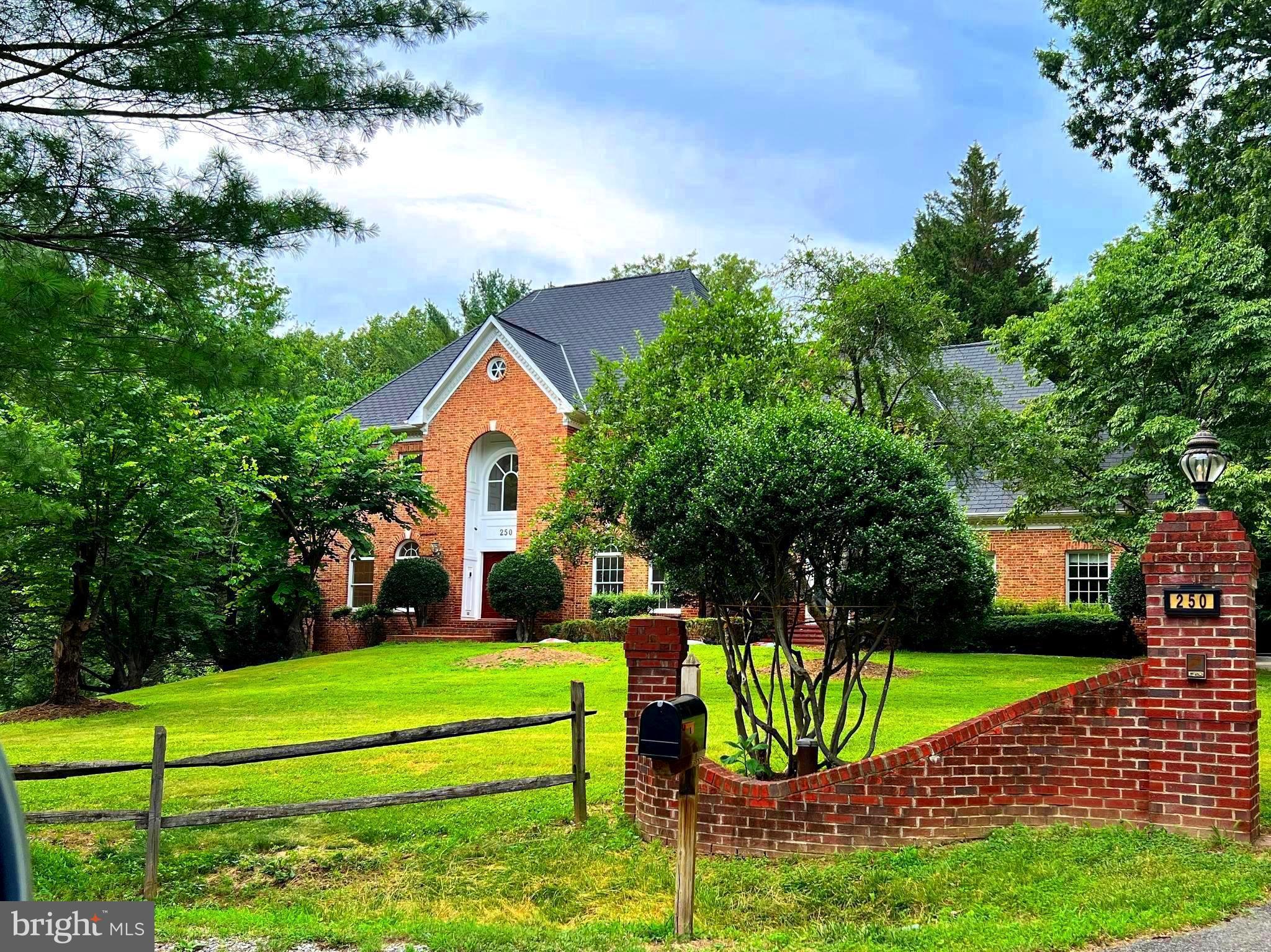 250 GOLDEN WOODS COURT