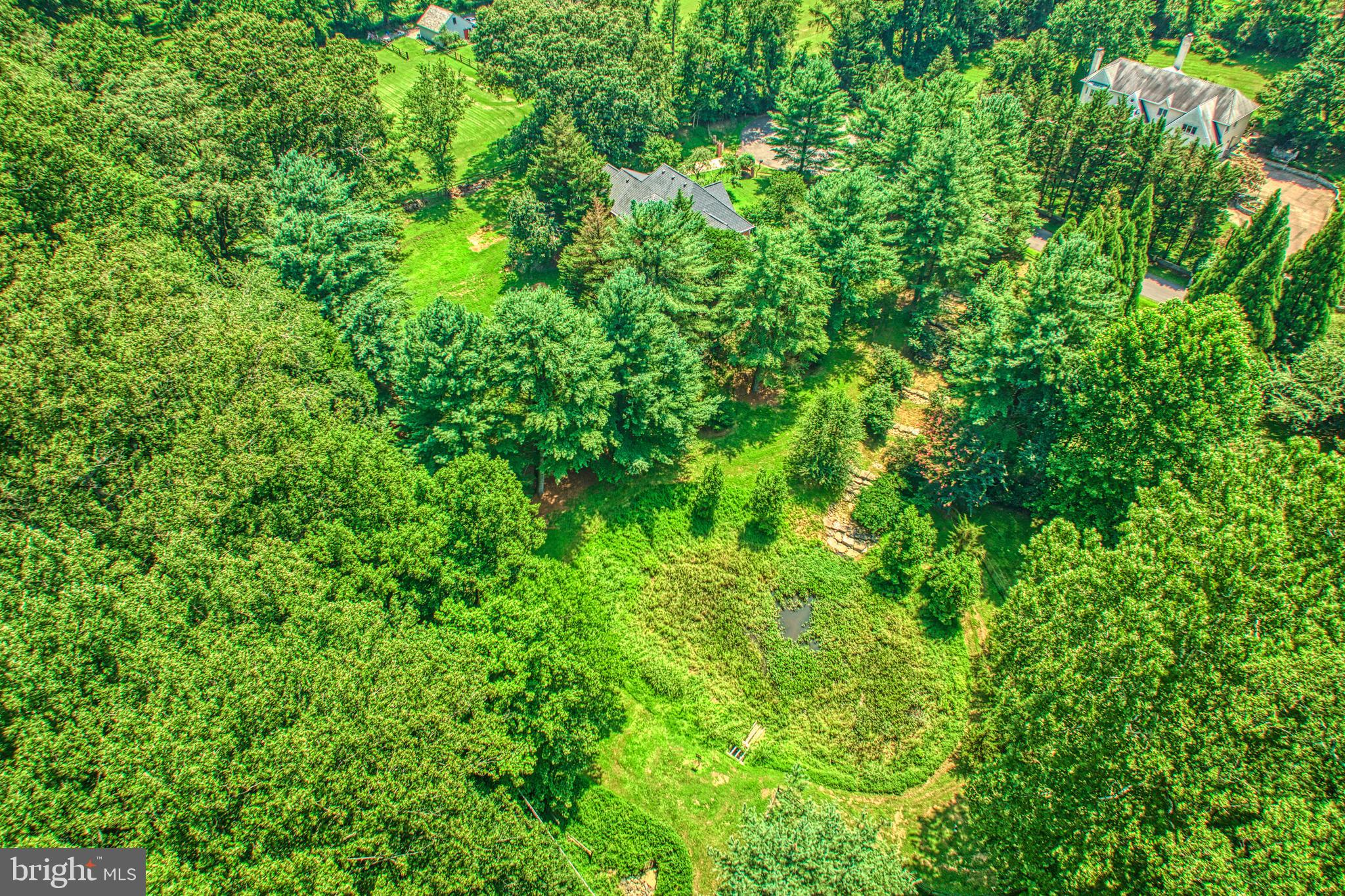 GOLDEN WOODS - Residential