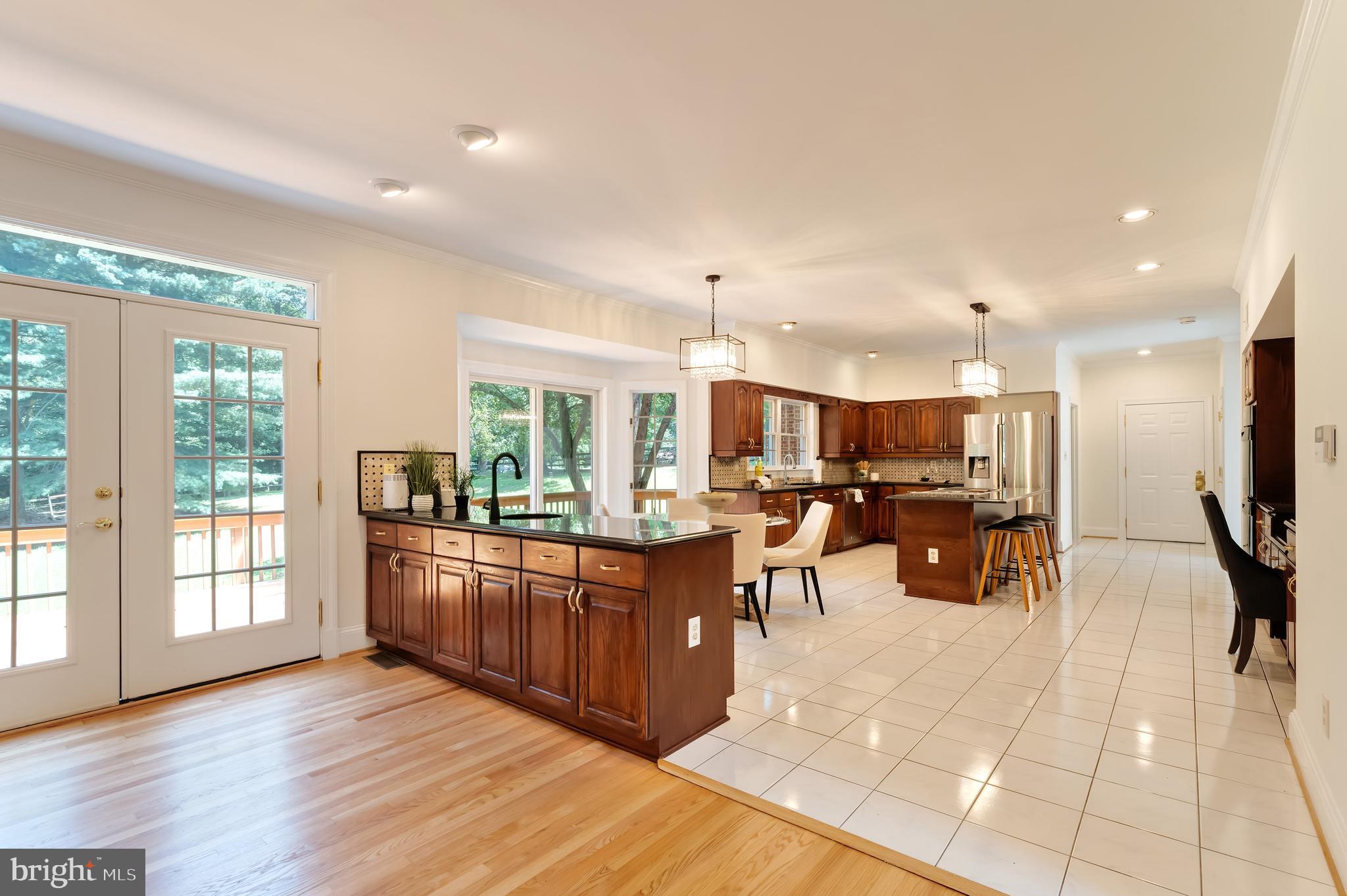 GOLDEN WOODS - Residential