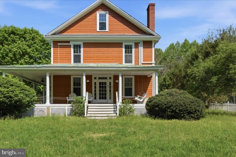 Homes For Sale - 19 Walnut Hill Road<br/> LA PLATA, MD 20646