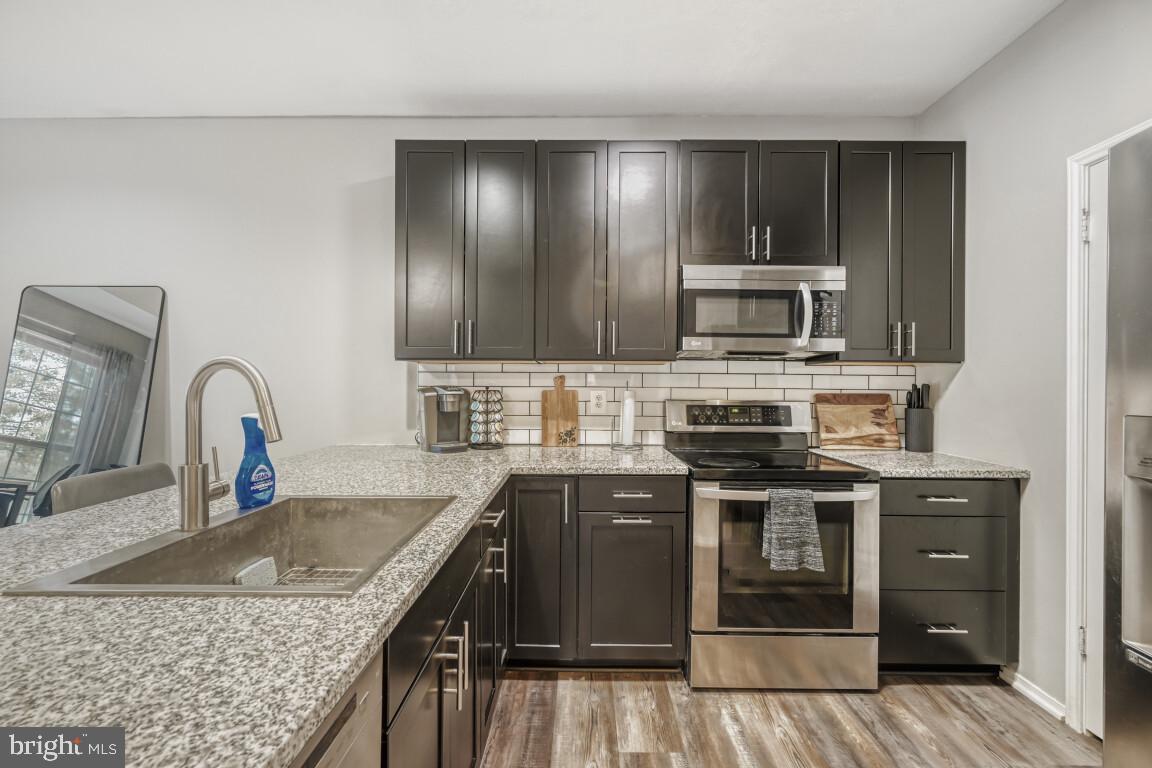 ENGLISH COUNTRY MANOR - Residential