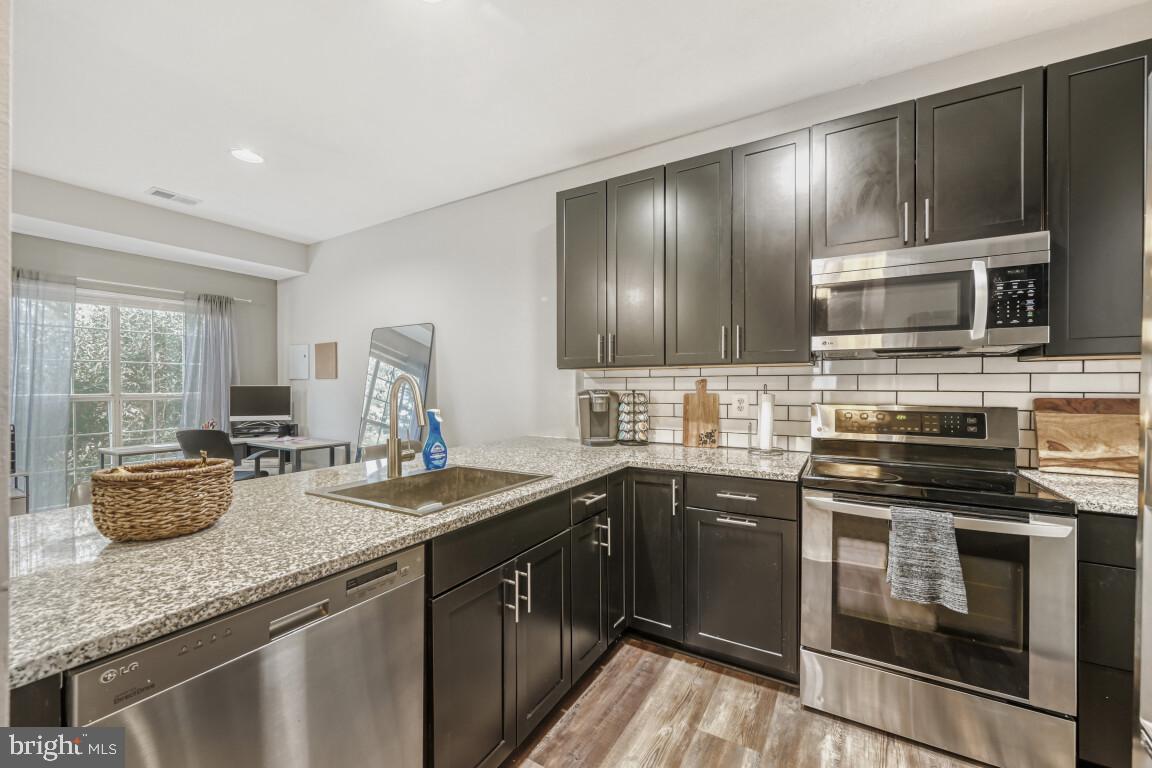 ENGLISH COUNTRY MANOR - Residential