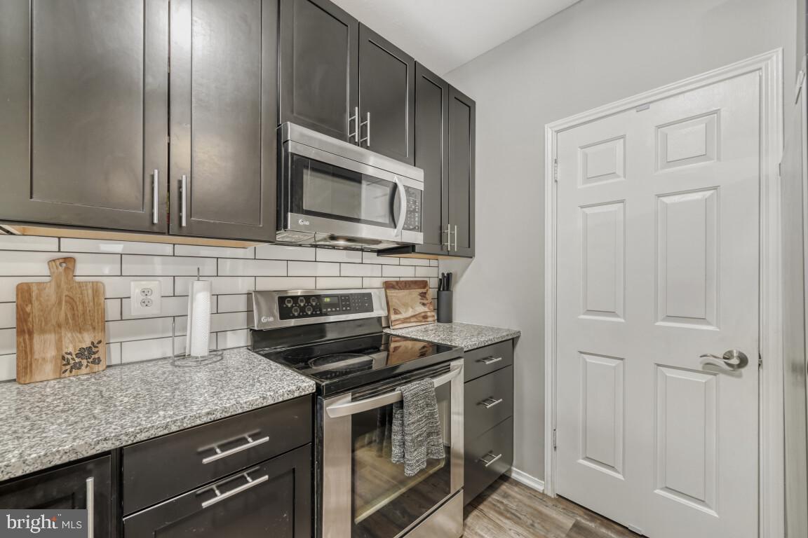 ENGLISH COUNTRY MANOR - Residential