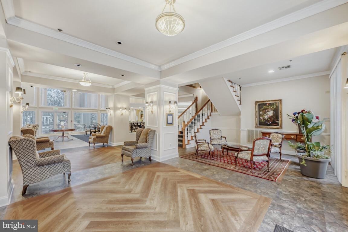 ENGLISH COUNTRY MANOR - Residential