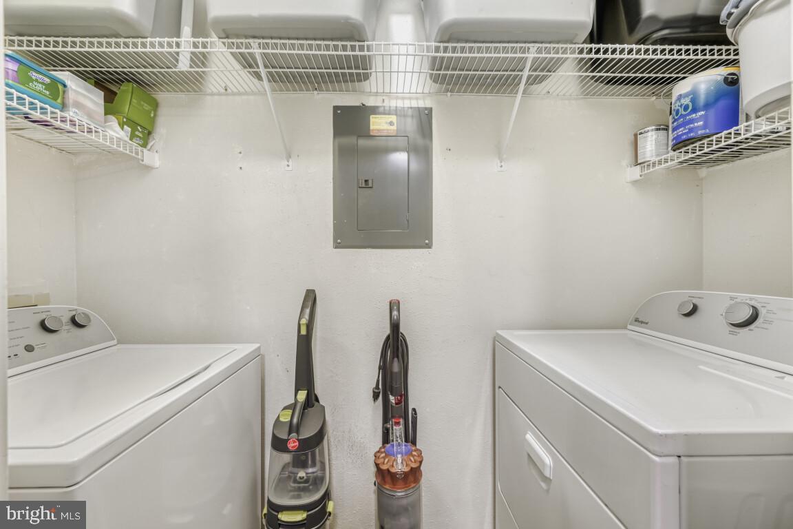 ENGLISH COUNTRY MANOR - Residential