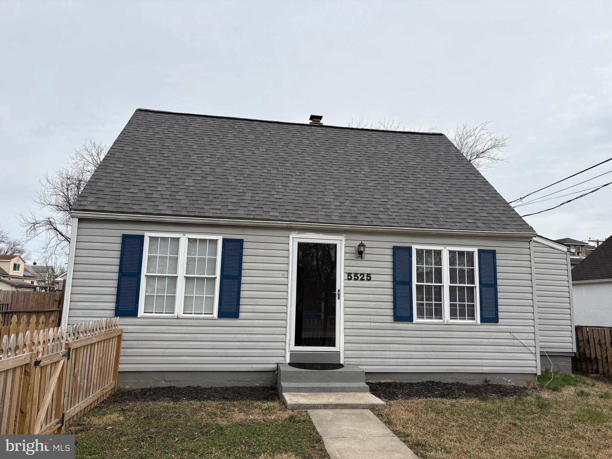 COLONIAL HOUSING - Residential