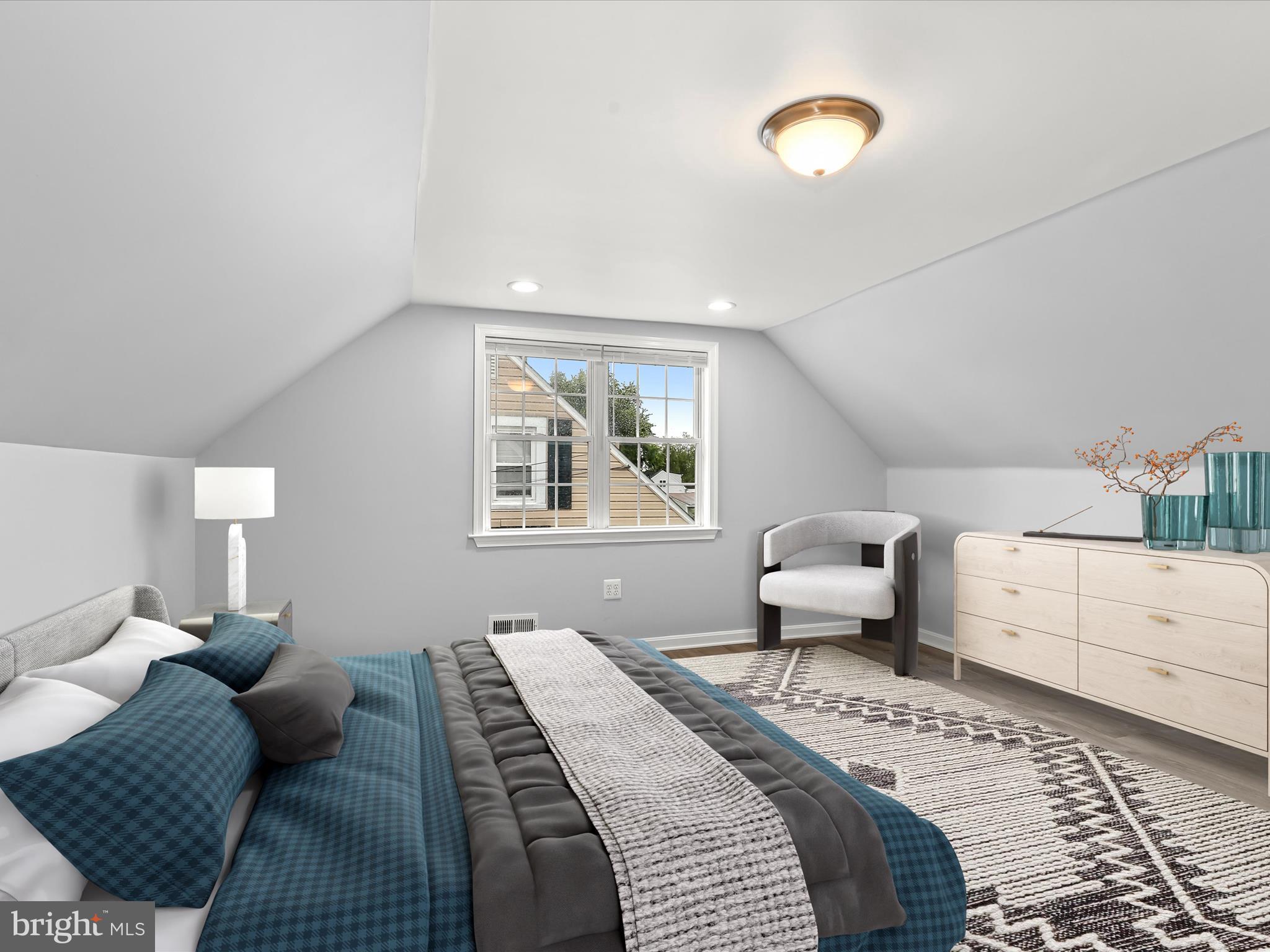 COLONIAL HOUSING - Residential