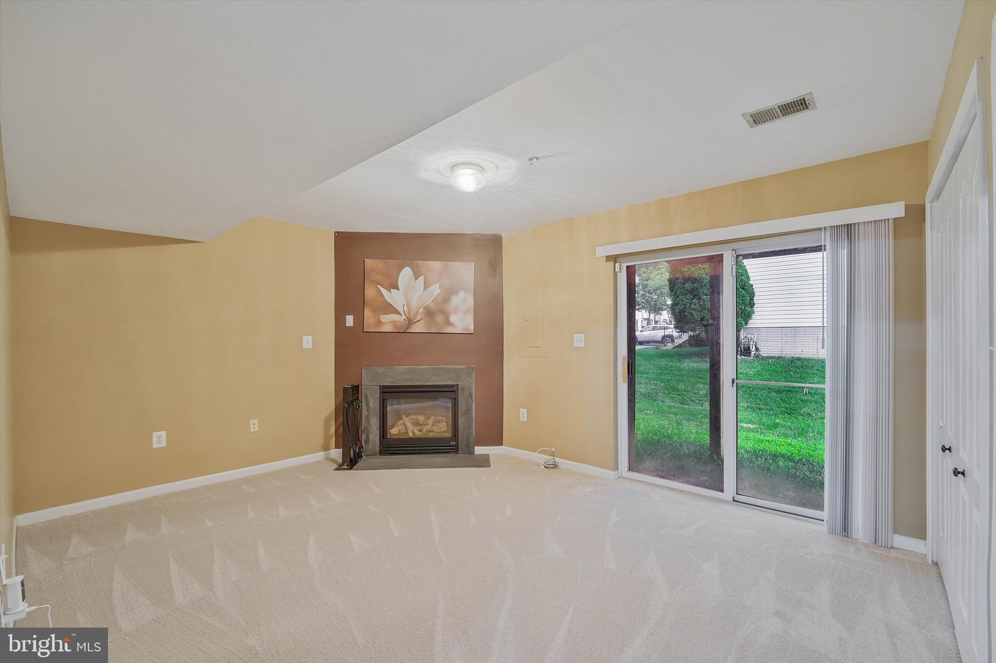 9617 WOODYARD CIRCLE