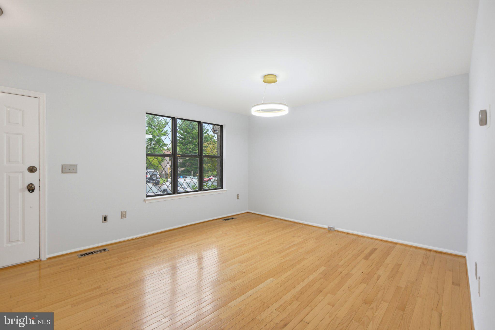 34 MILLARD COURT