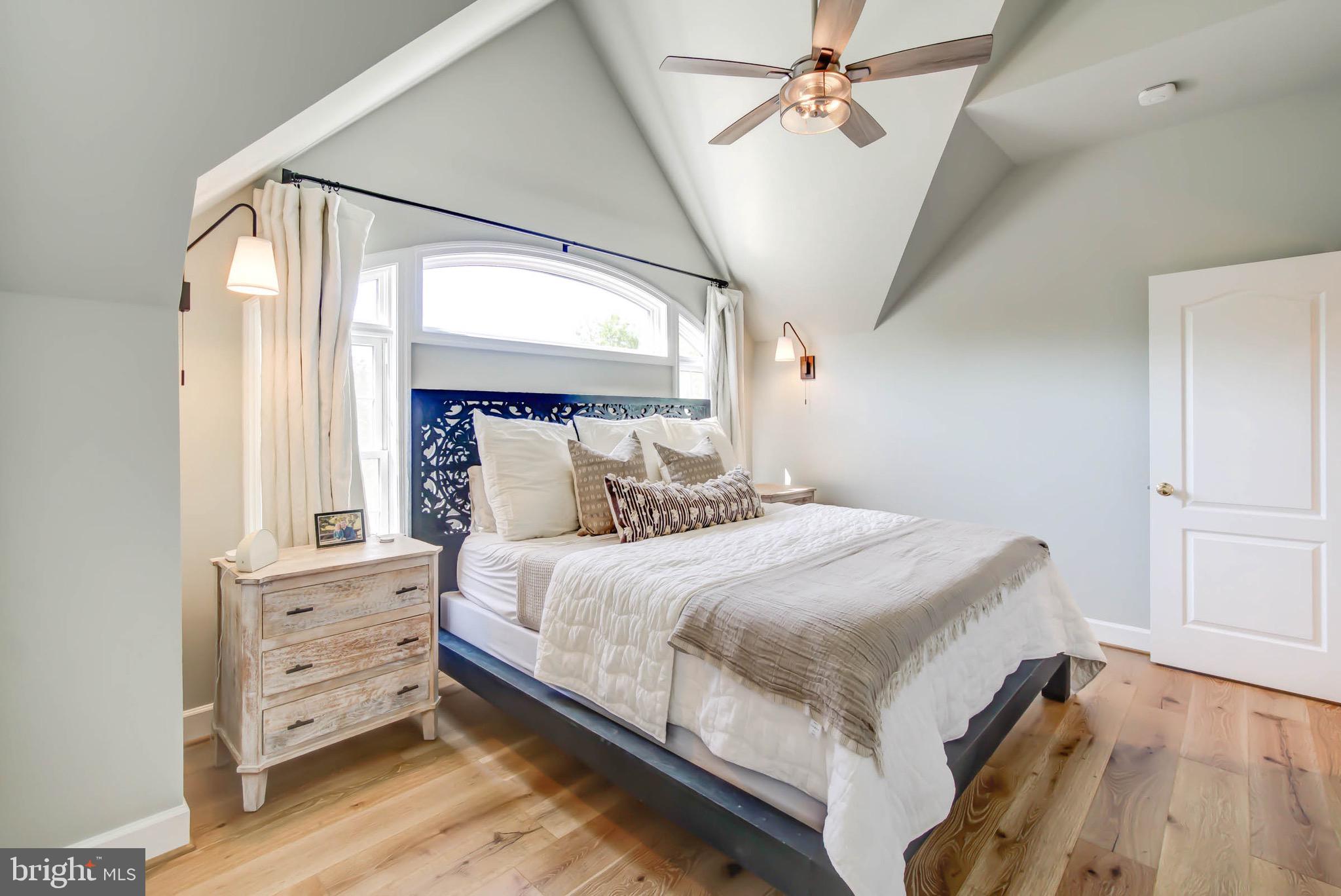 LEE RIDGE - Residential