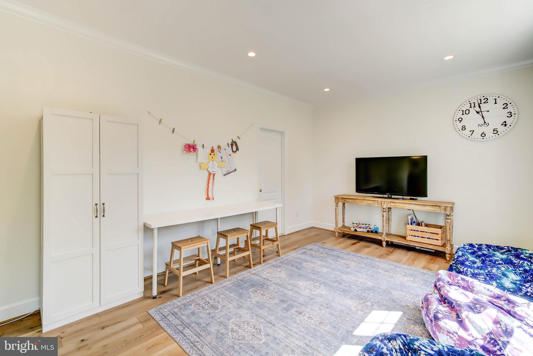 LEE RIDGE - Residential