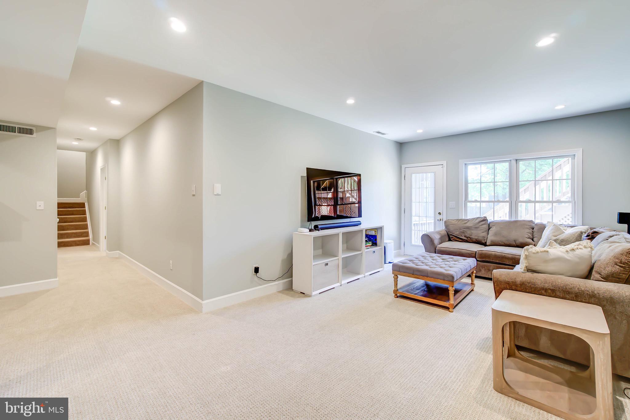 LEE RIDGE - Residential