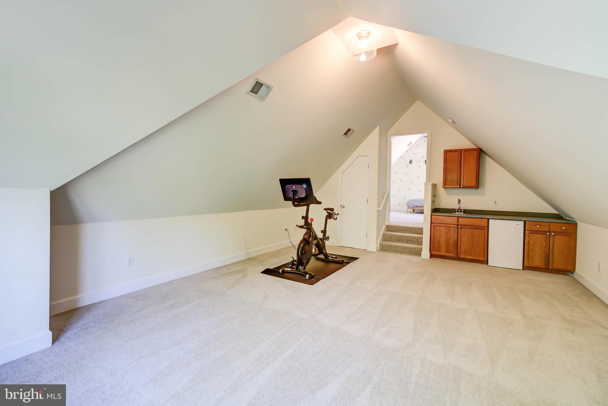 LEE RIDGE - Residential