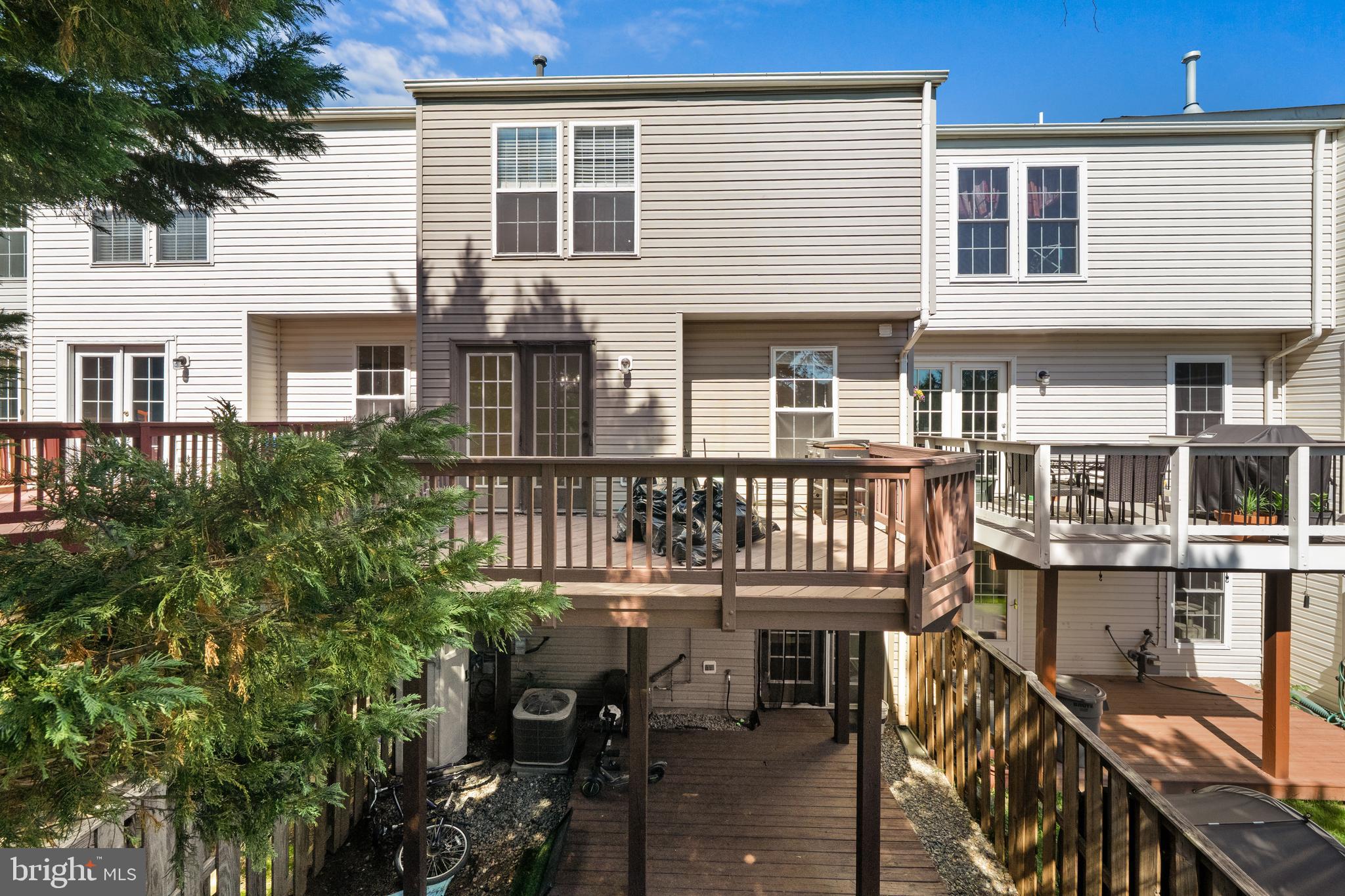 GREENHILL CROSSING - Residential