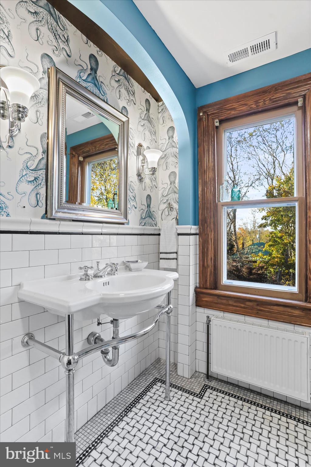 CHARLES TOWN - Residential