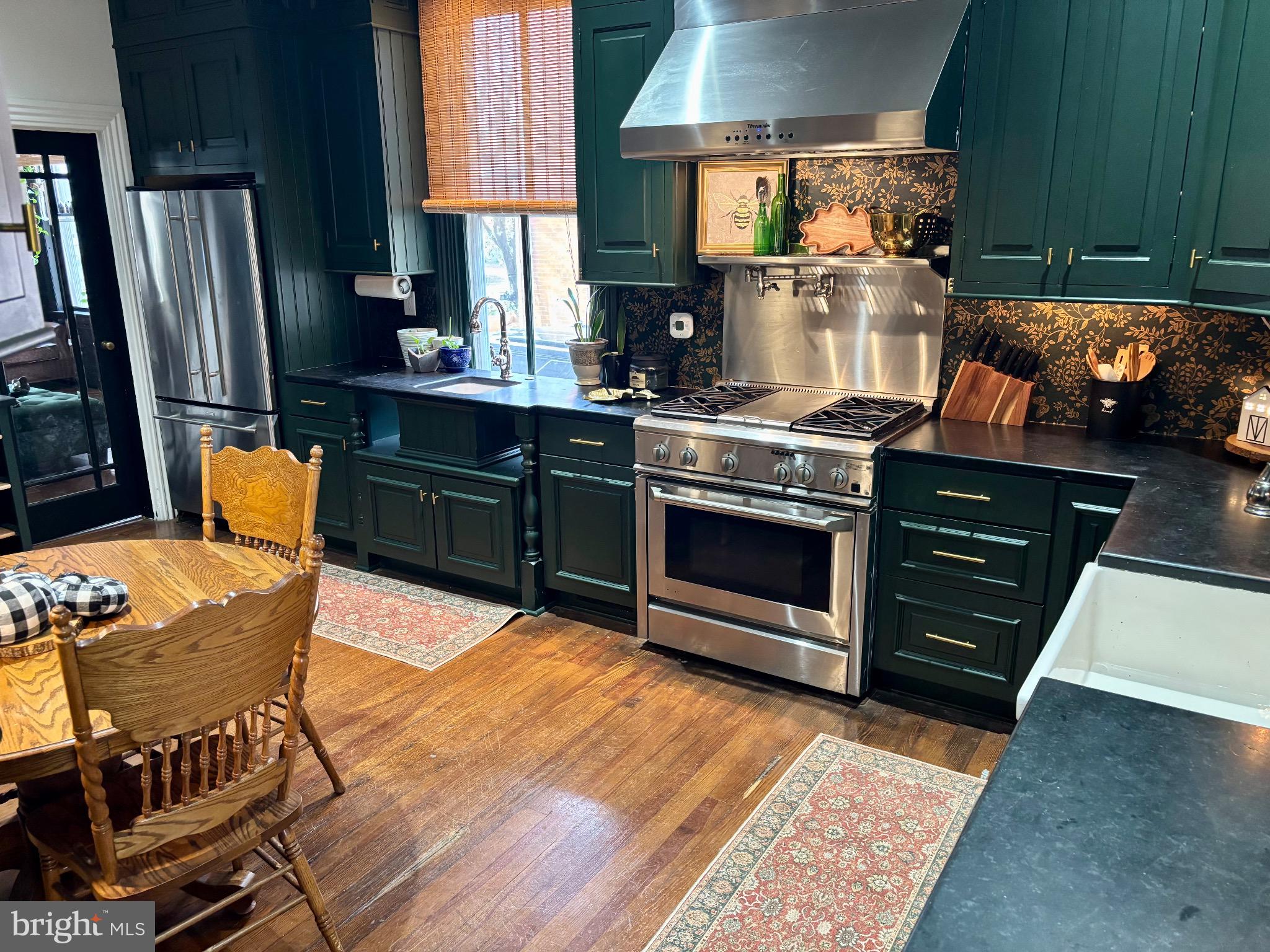 CHARLES TOWN - Residential