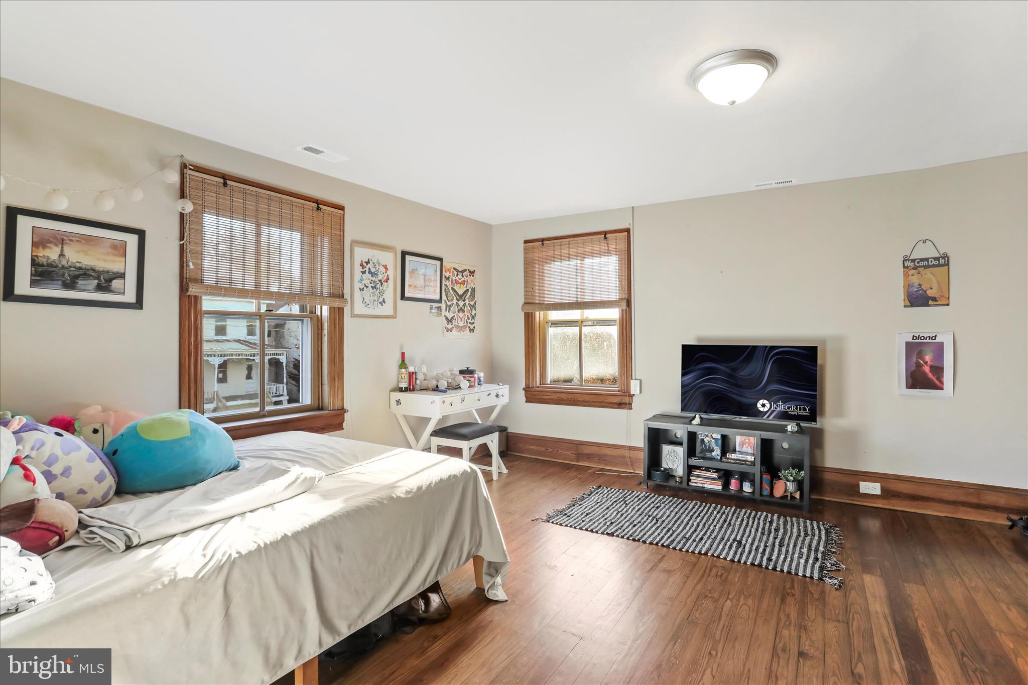 CHARLES TOWN - Residential