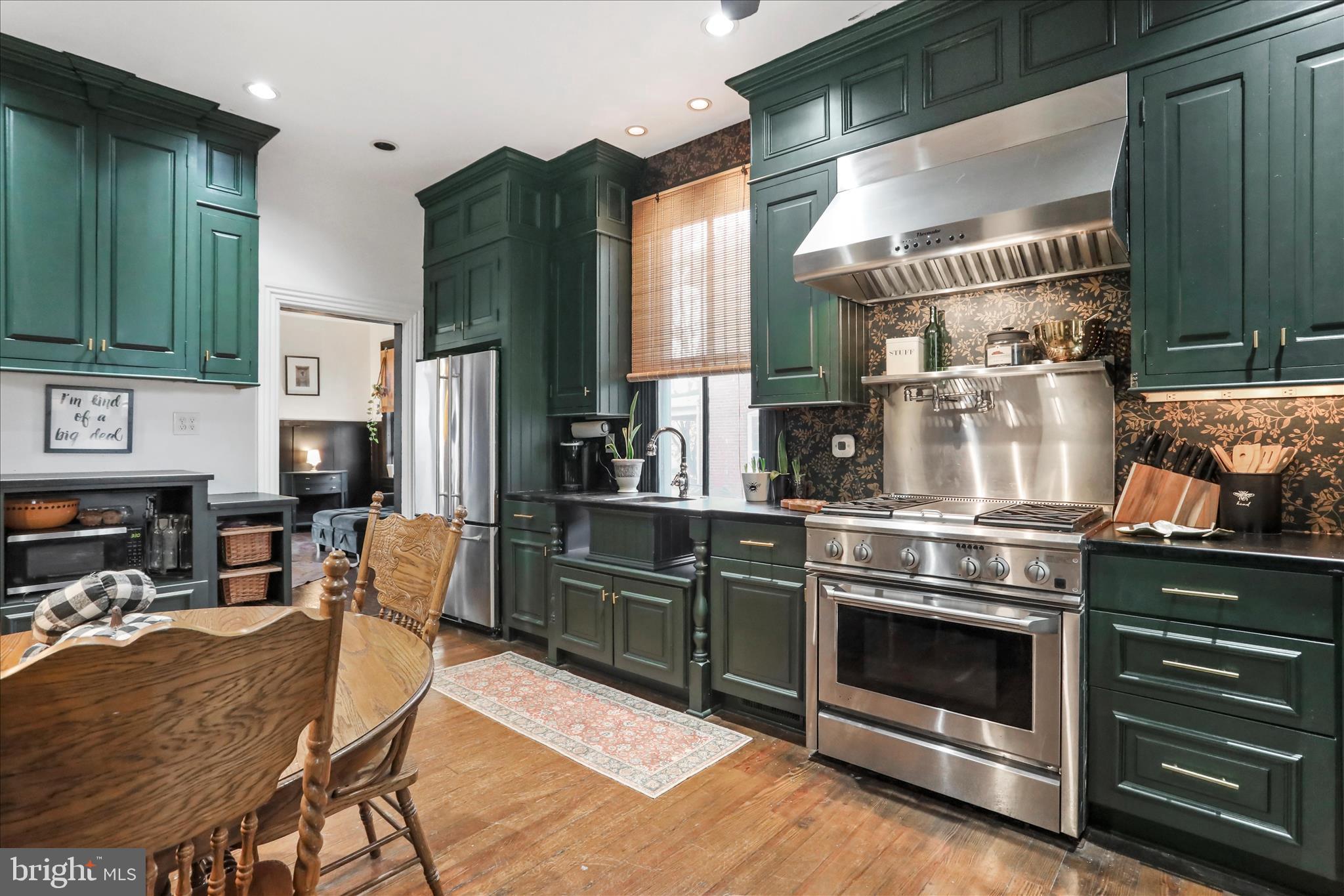 CHARLES TOWN - Residential