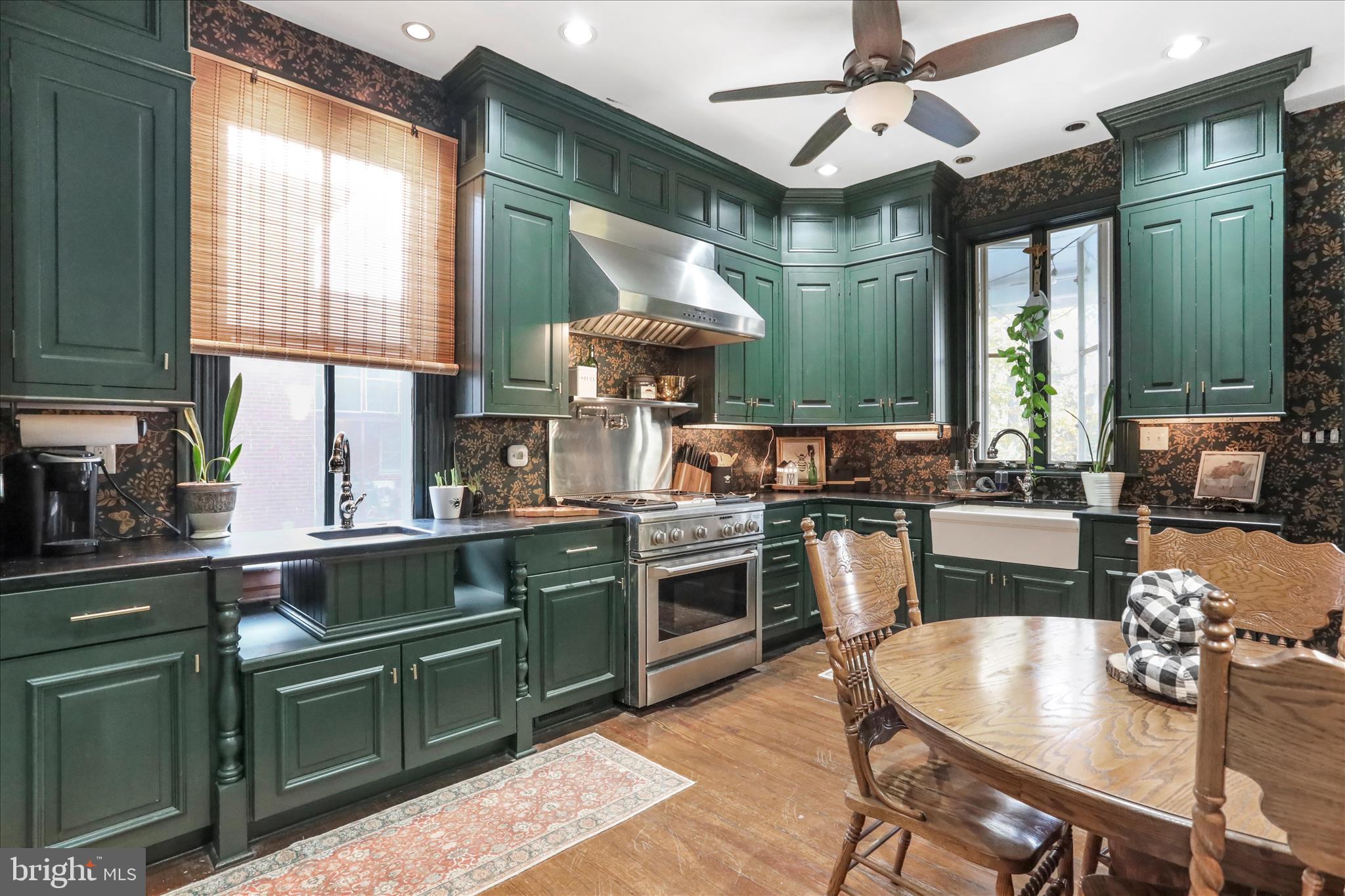 CHARLES TOWN - Residential