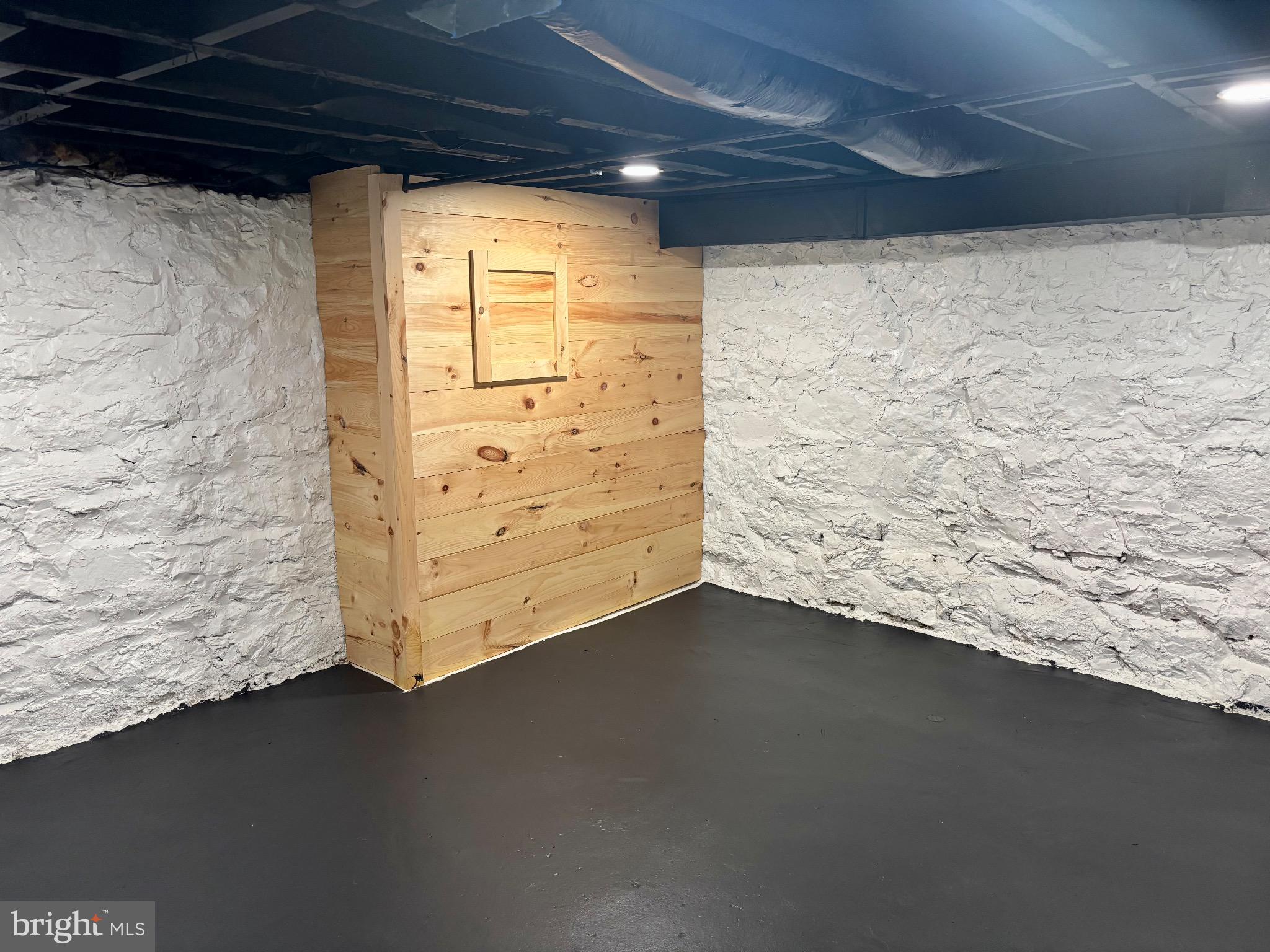 CHARLES TOWN - Residential