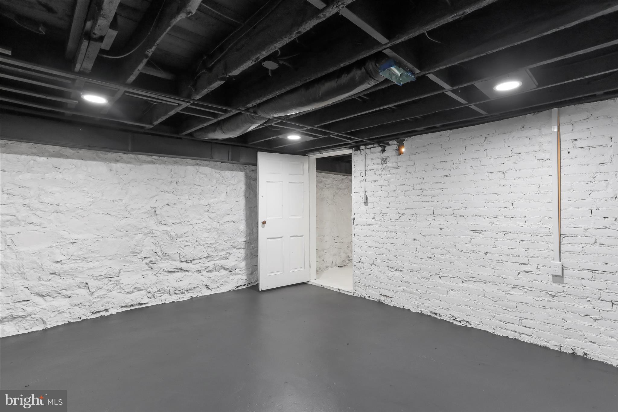 CHARLES TOWN - Residential