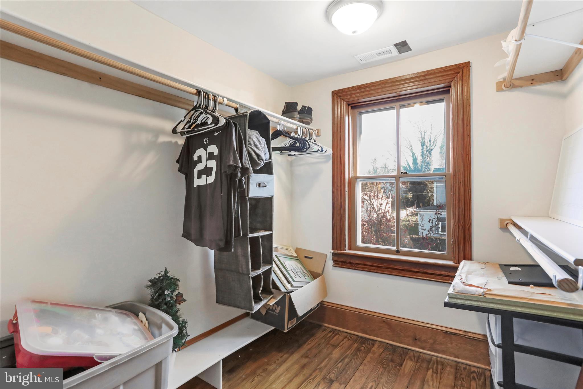 CHARLES TOWN - Residential