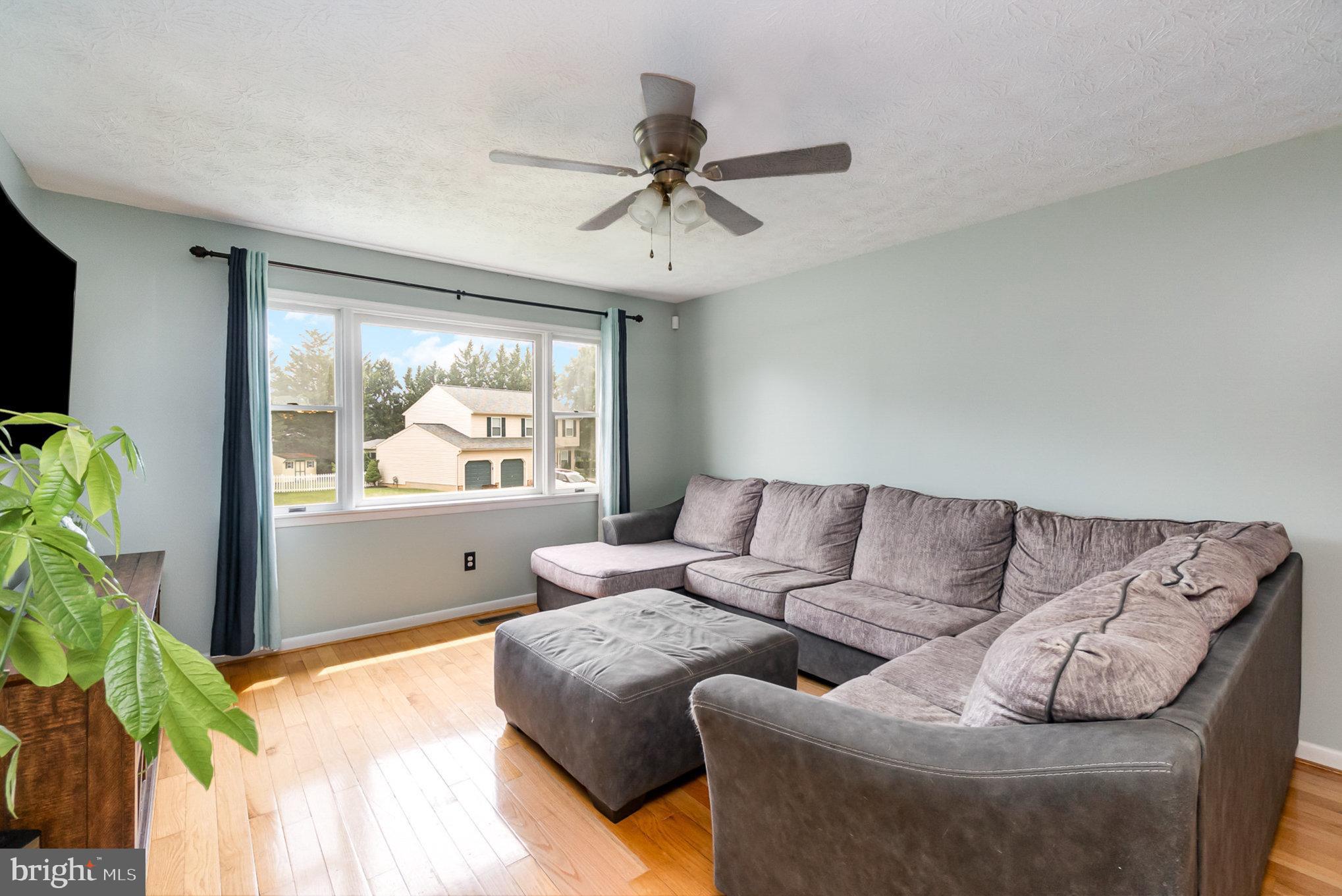 827 VAN DYKE LANE