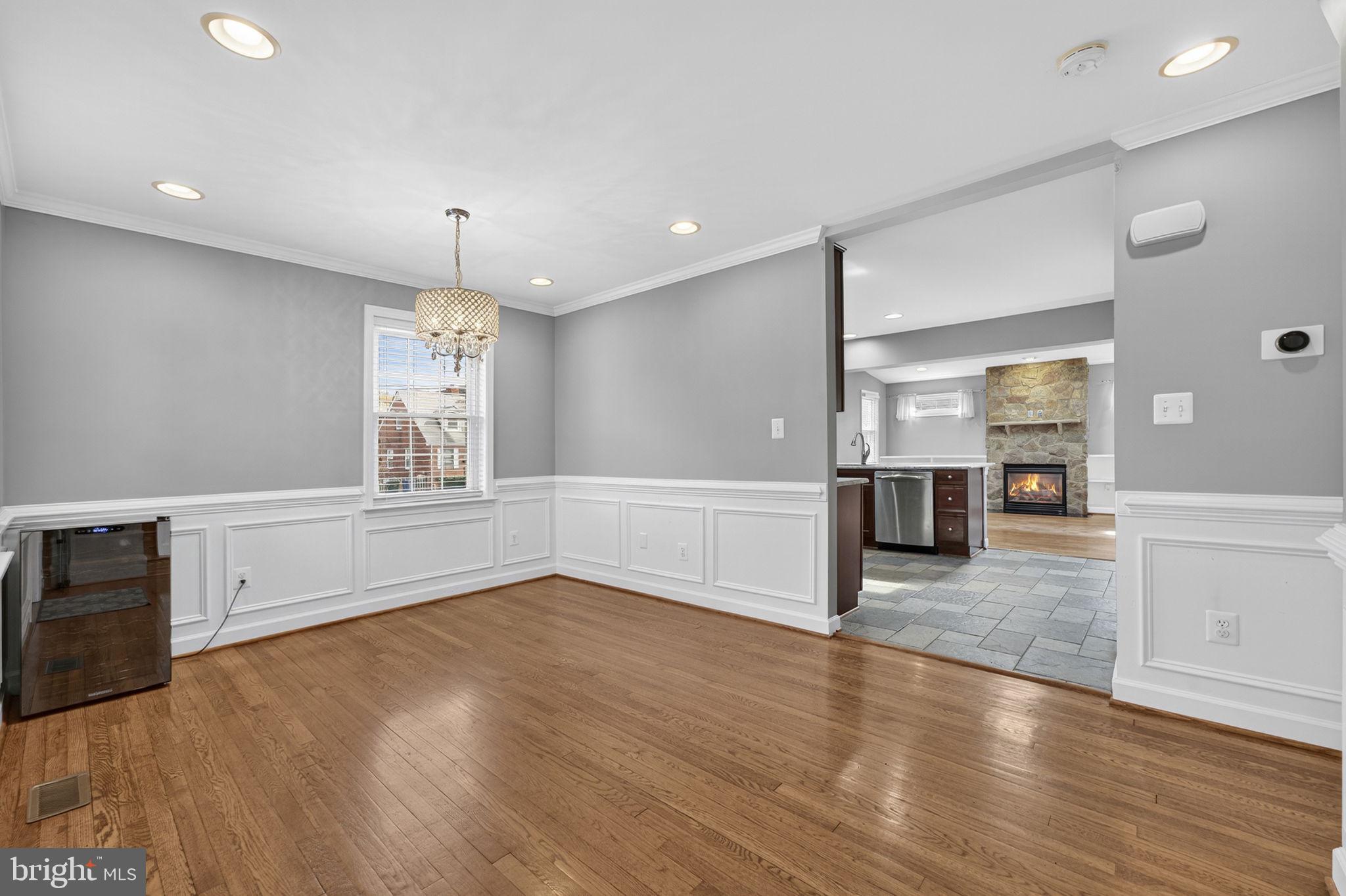 COUNTRY CLUB - Residential