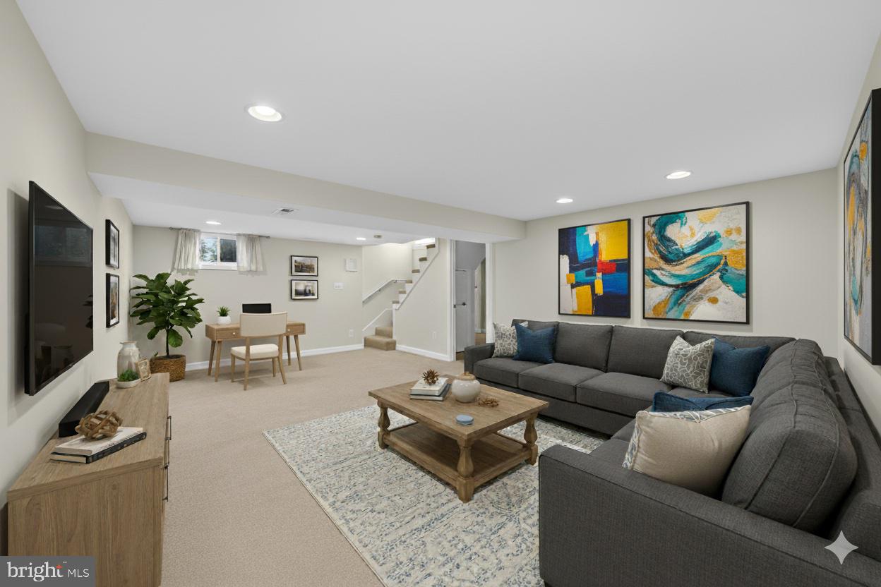 COUNTRY CLUB - Residential