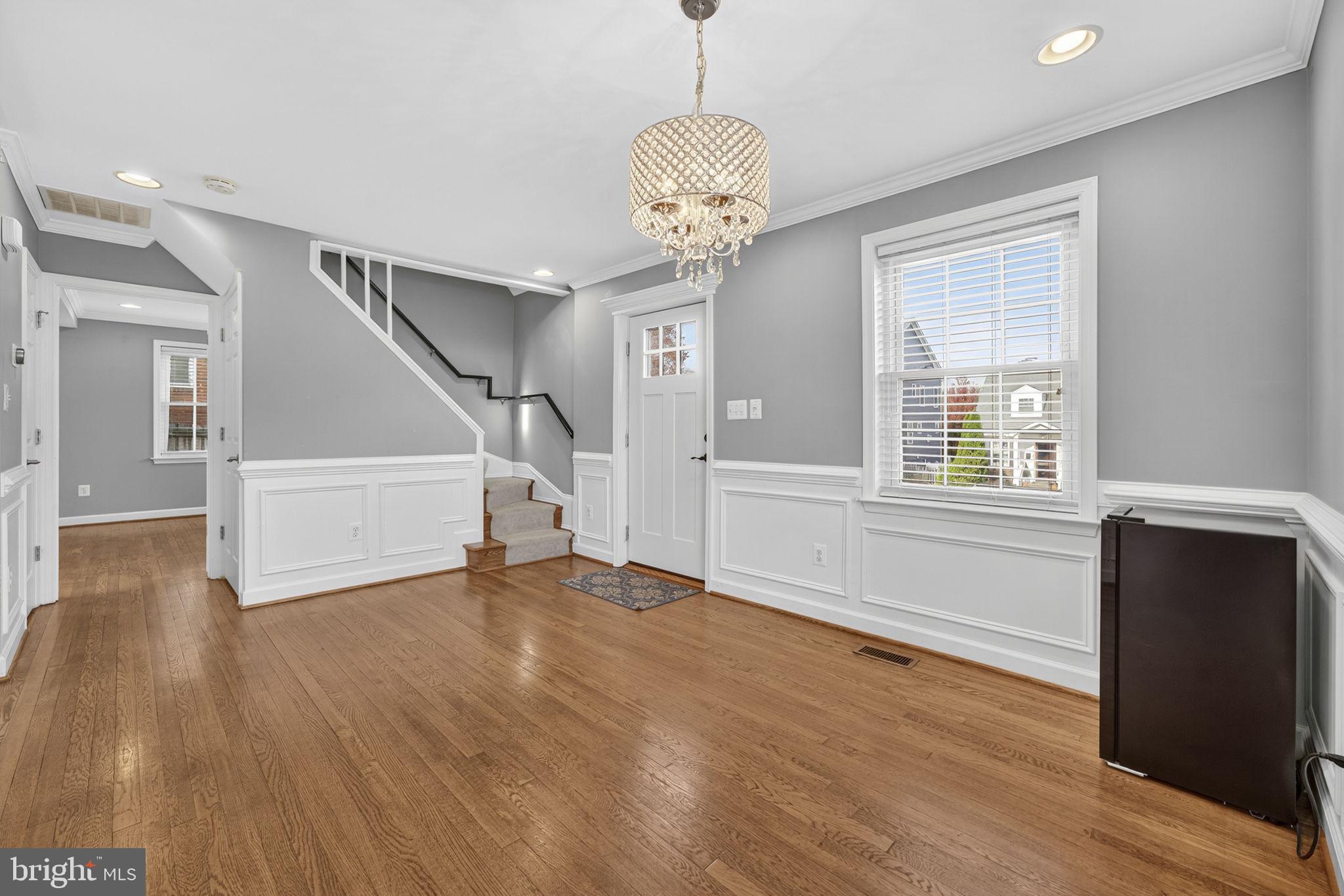 COUNTRY CLUB - Residential