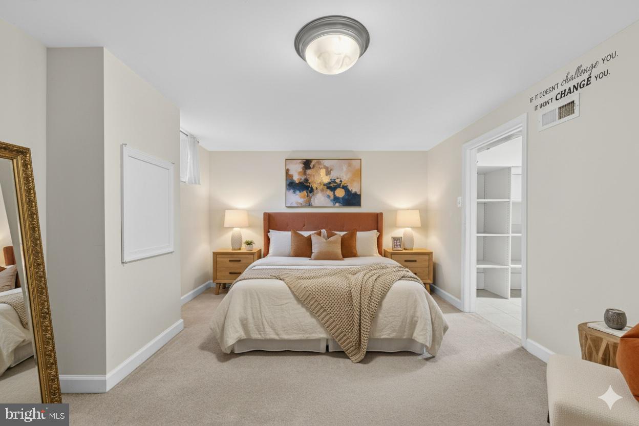 COUNTRY CLUB - Residential