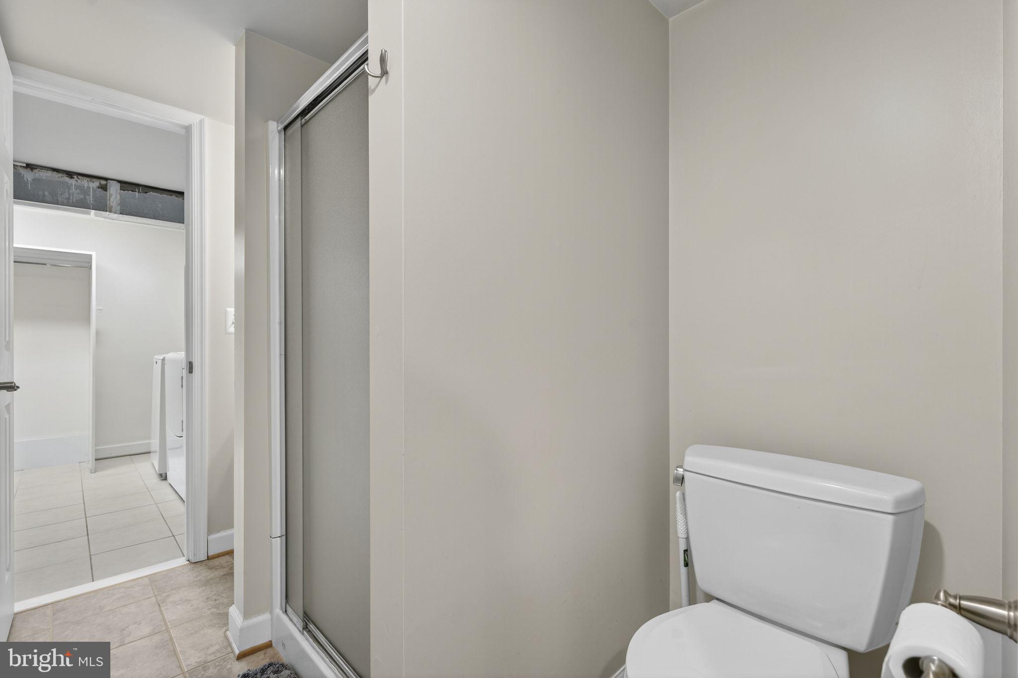 COUNTRY CLUB - Residential