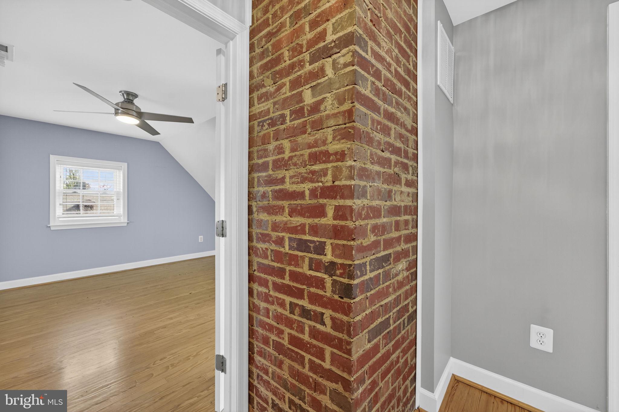 COUNTRY CLUB - Residential