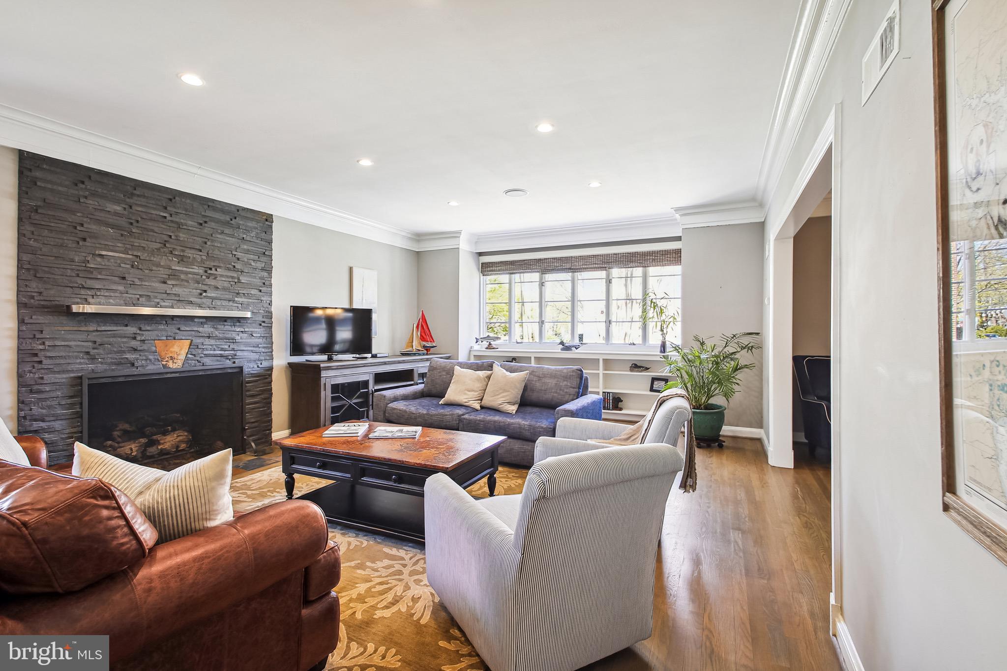 MURRAY HILL - Residential