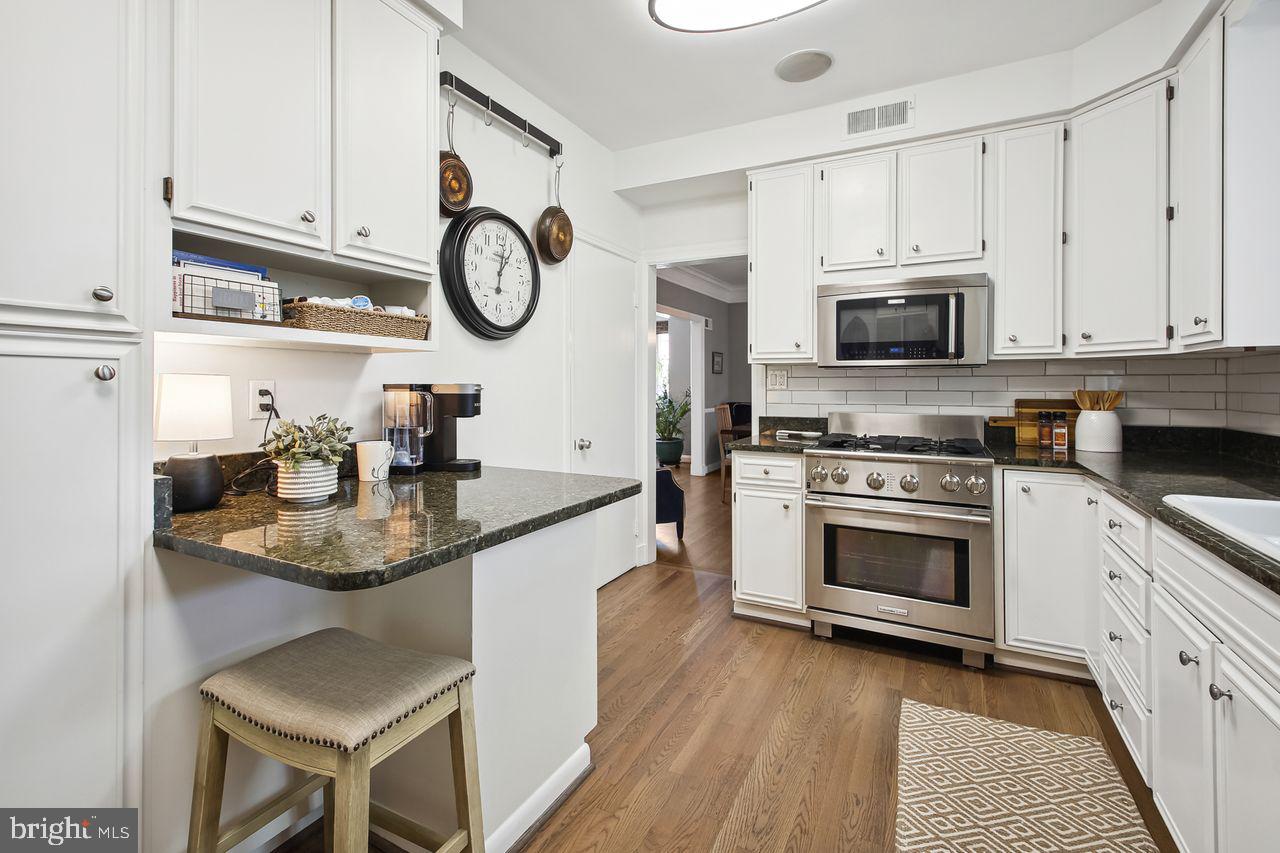 MURRAY HILL - Residential