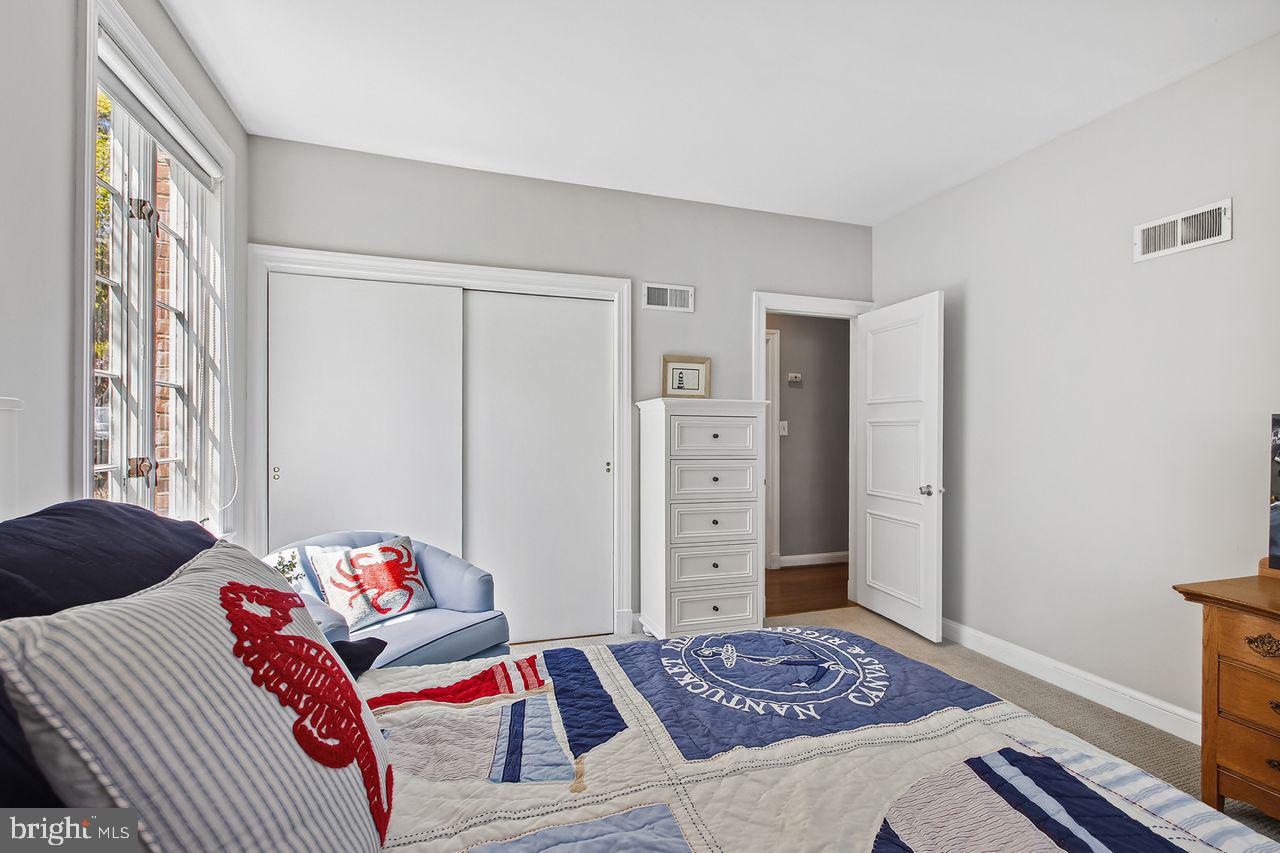 MURRAY HILL - Residential