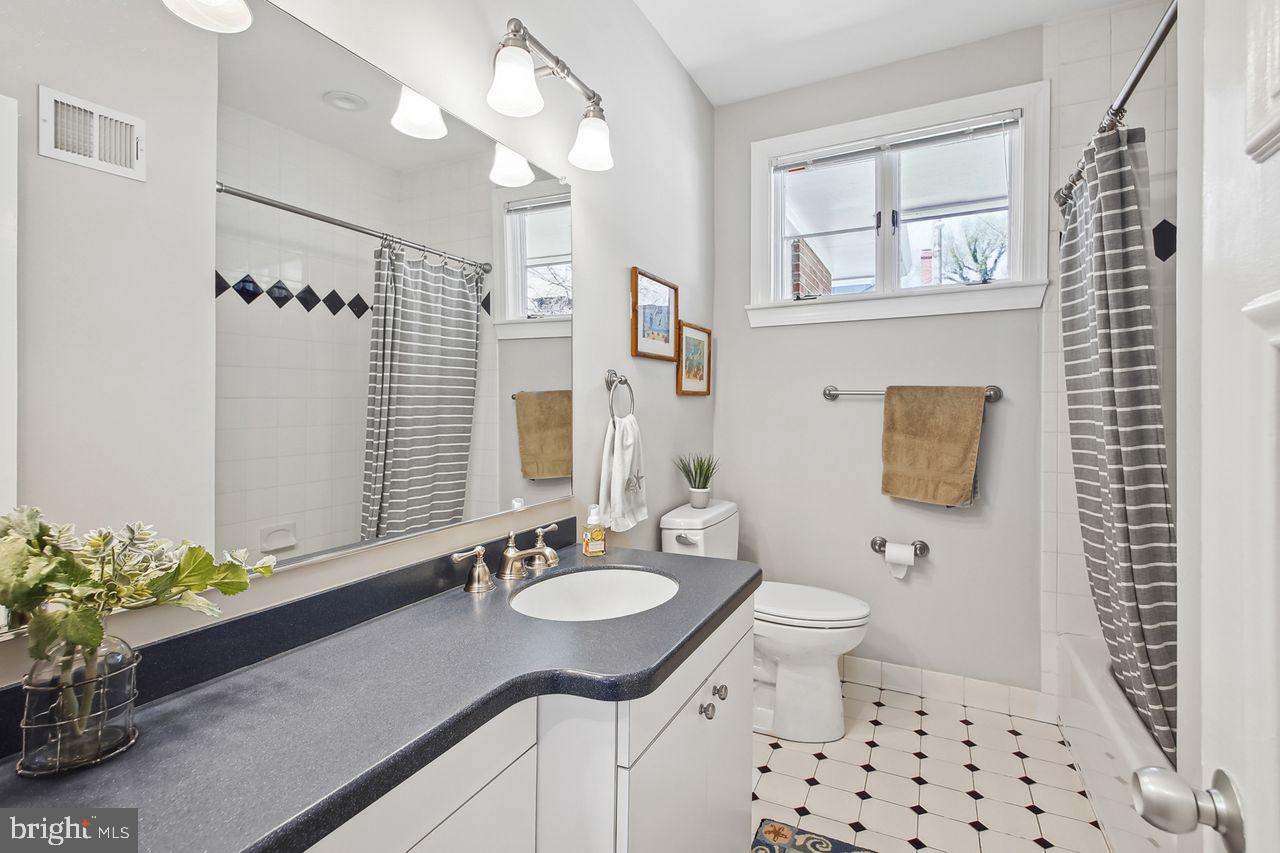 MURRAY HILL - Residential