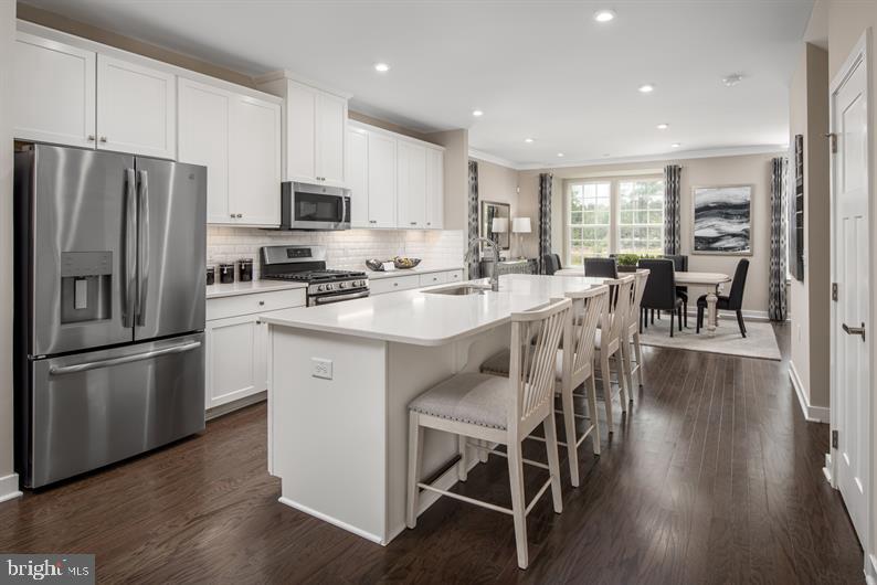 LAKE LINGANORE EAGLEHEAD - Residential