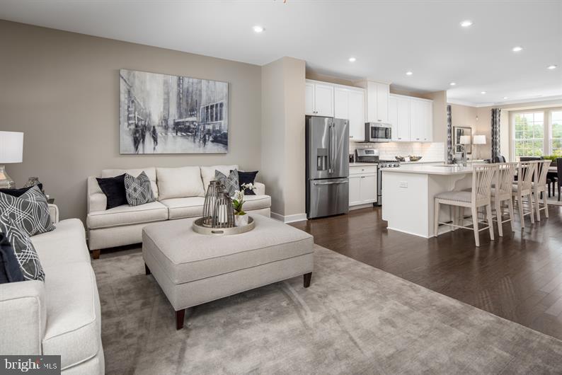 LAKE LINGANORE EAGLEHEAD - Residential