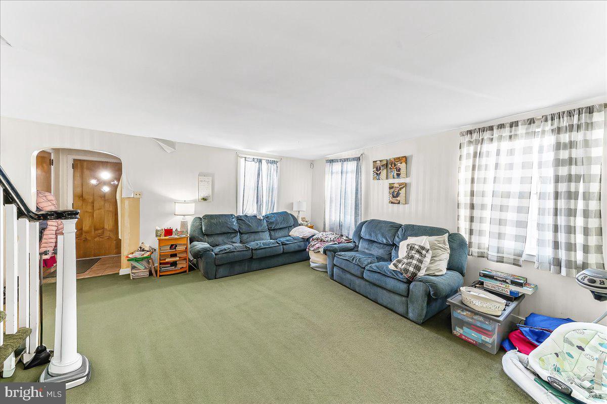 COLONIAL PARK - Residential